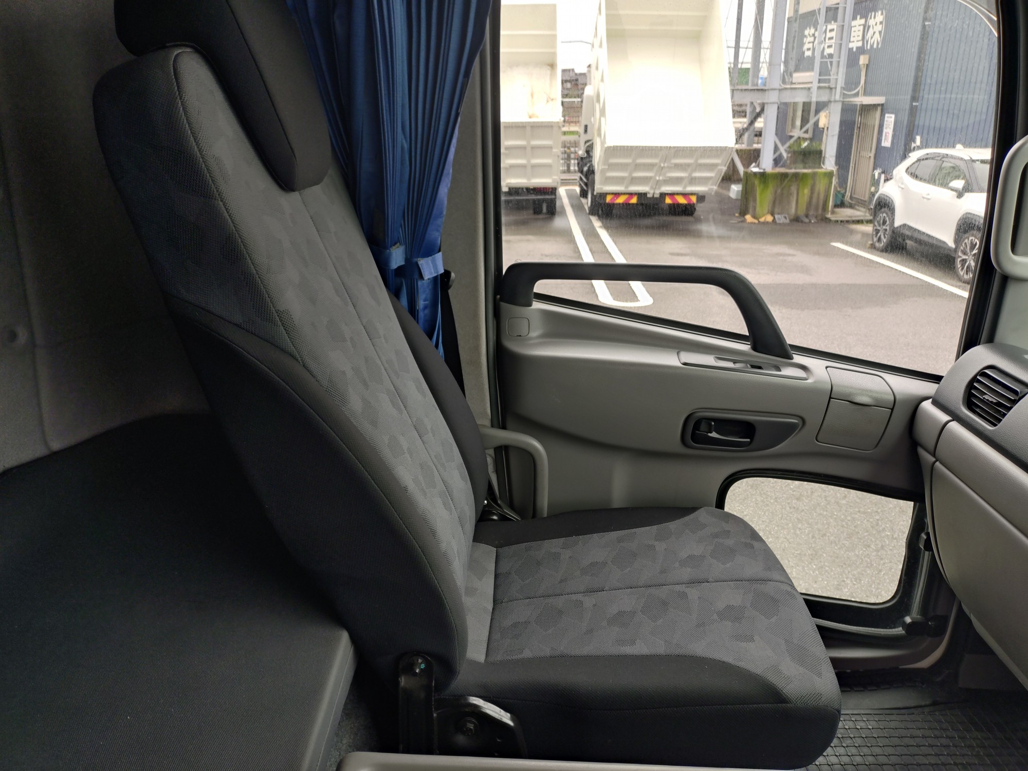 UD　冷凍冷蔵バン