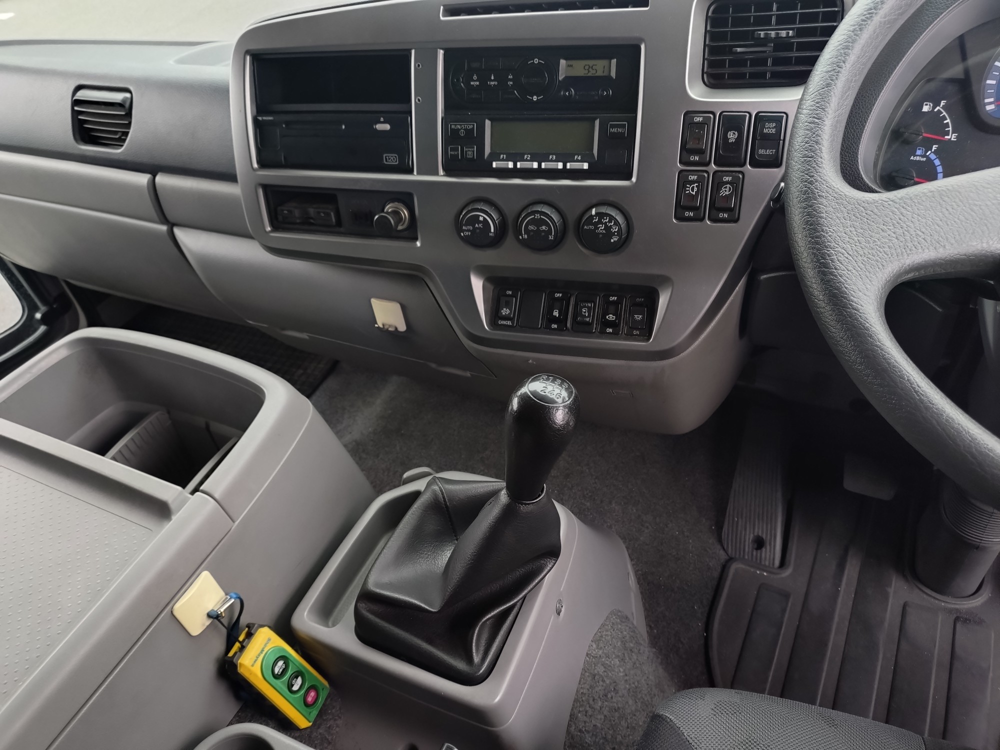 UD　冷凍冷蔵バン