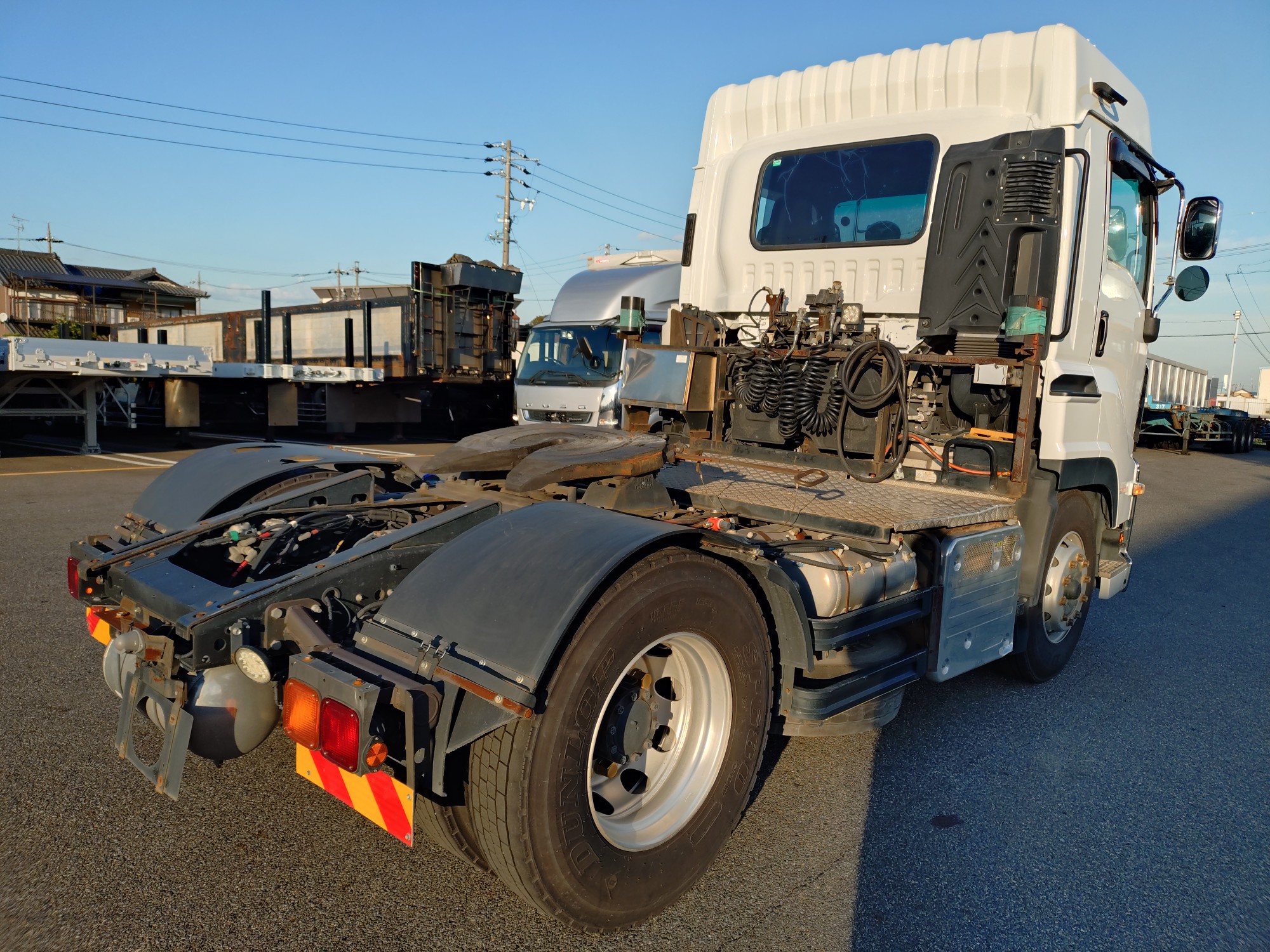 いすゞ　トラクタ