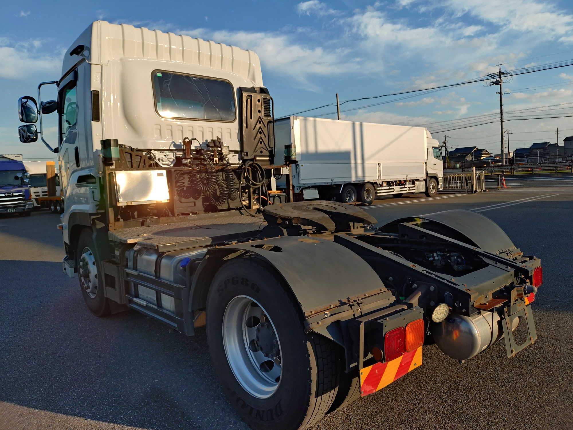 いすゞ　トラクタ