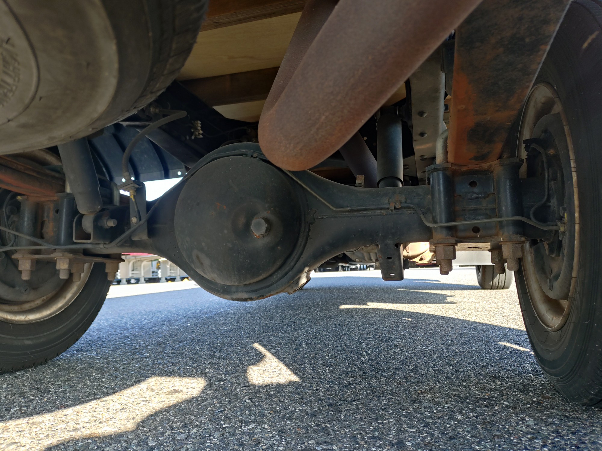 いすゞ　平ボデー