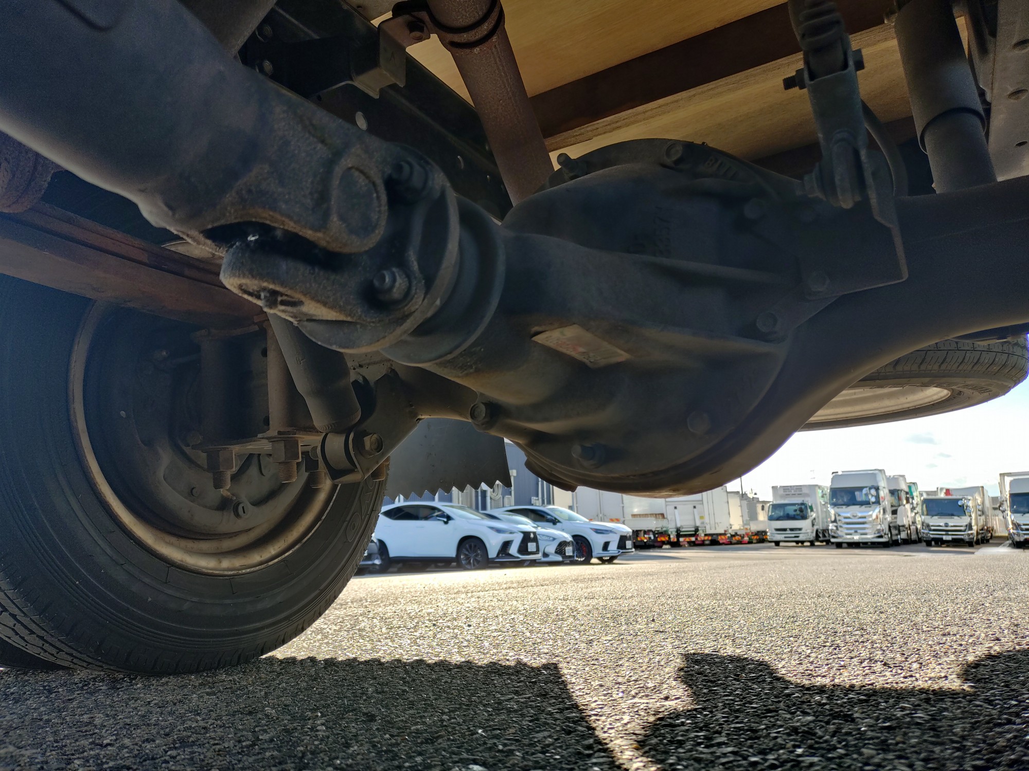 いすゞ　平ボデー