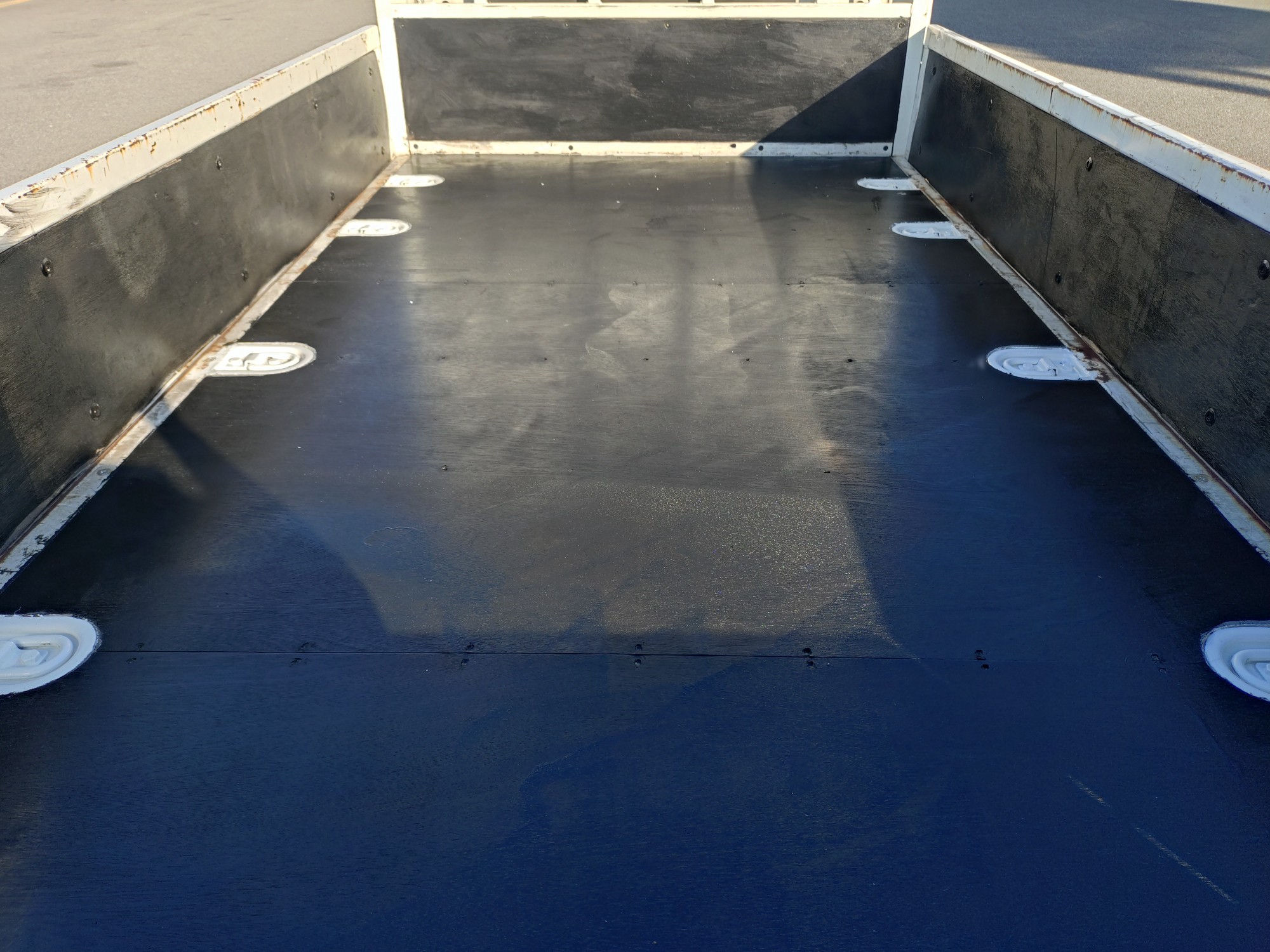 いすゞ　平ボデー