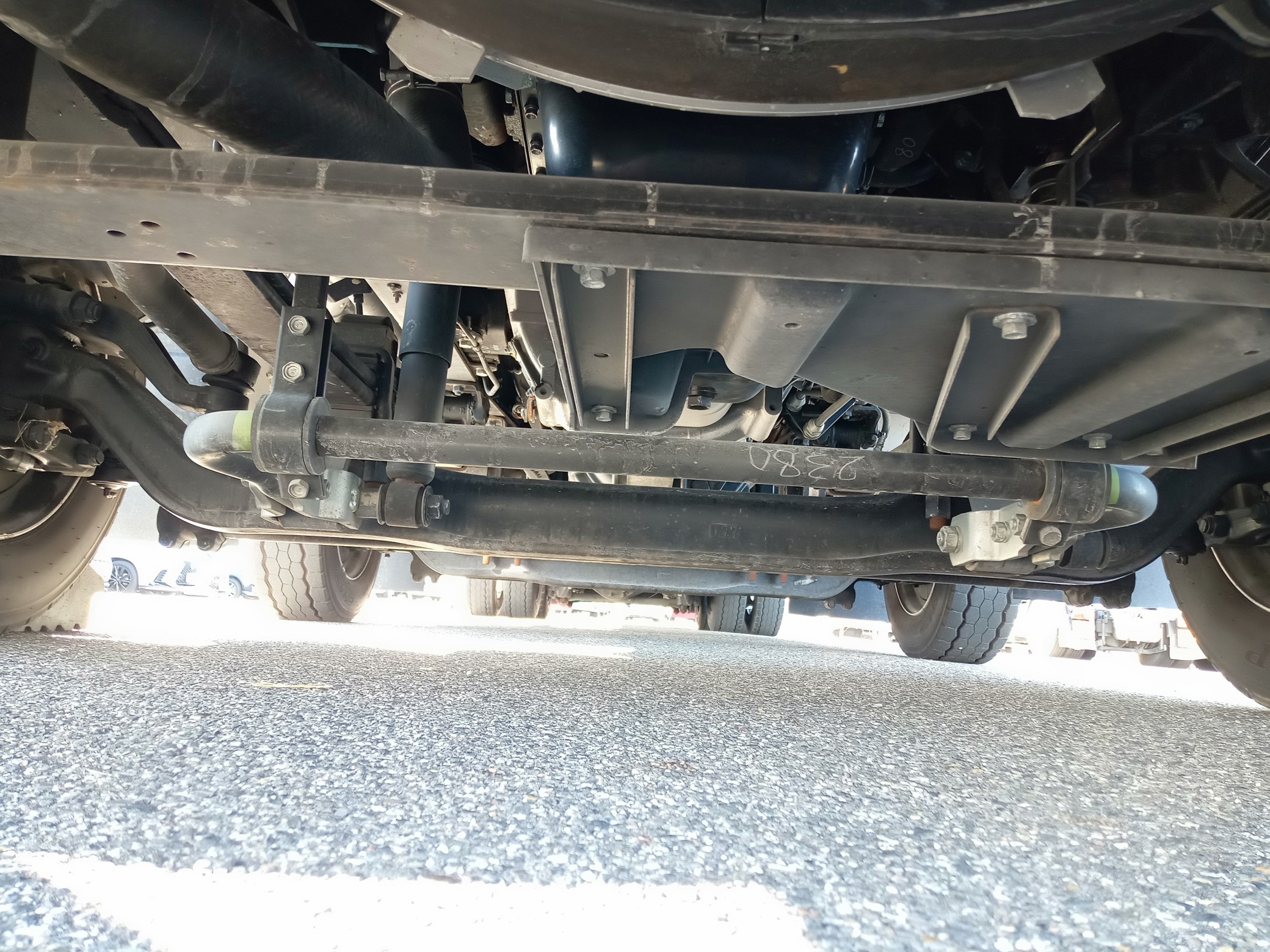 いすゞ　低床アルミウィング