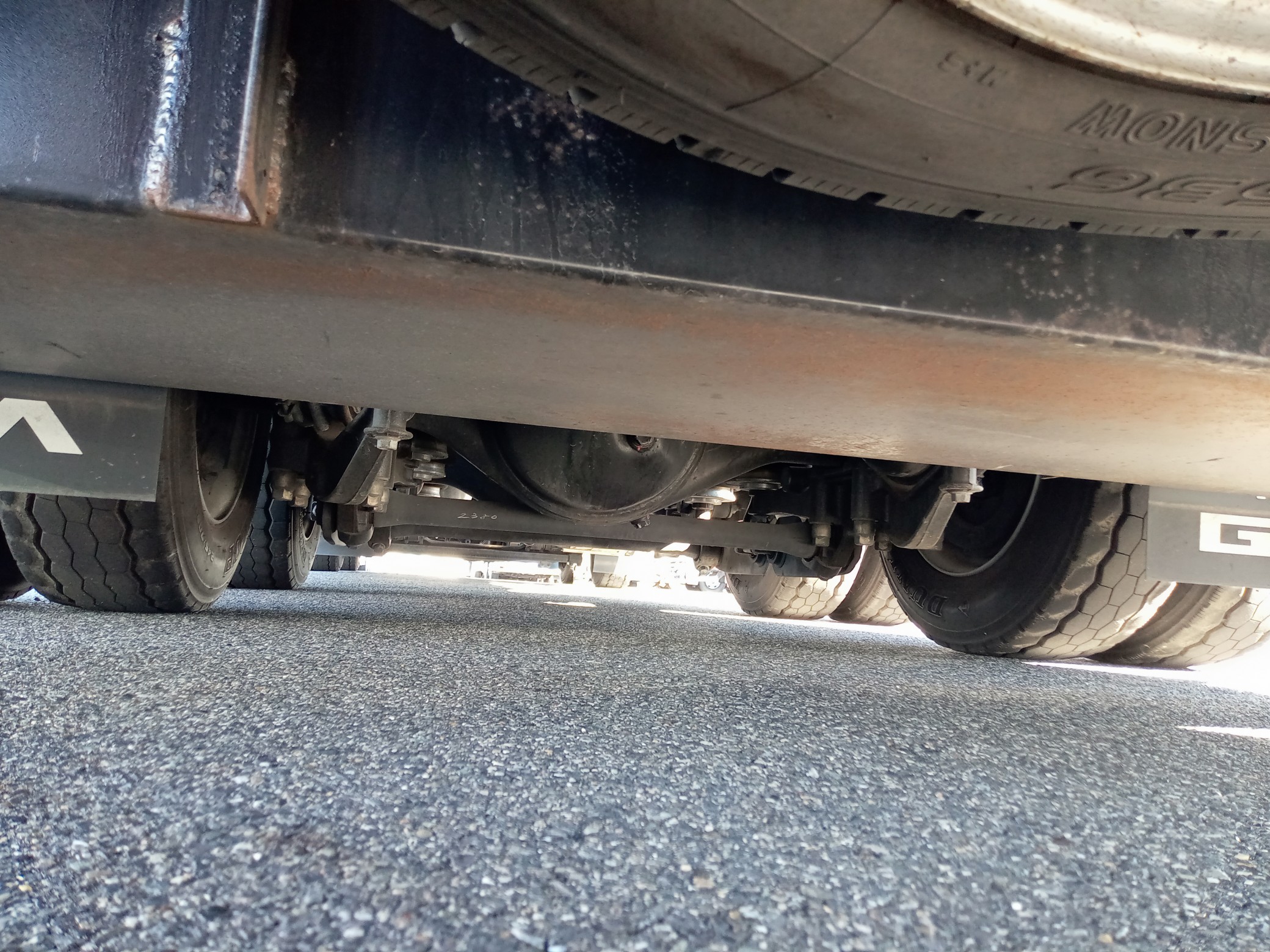 いすゞ　低床アルミウィング