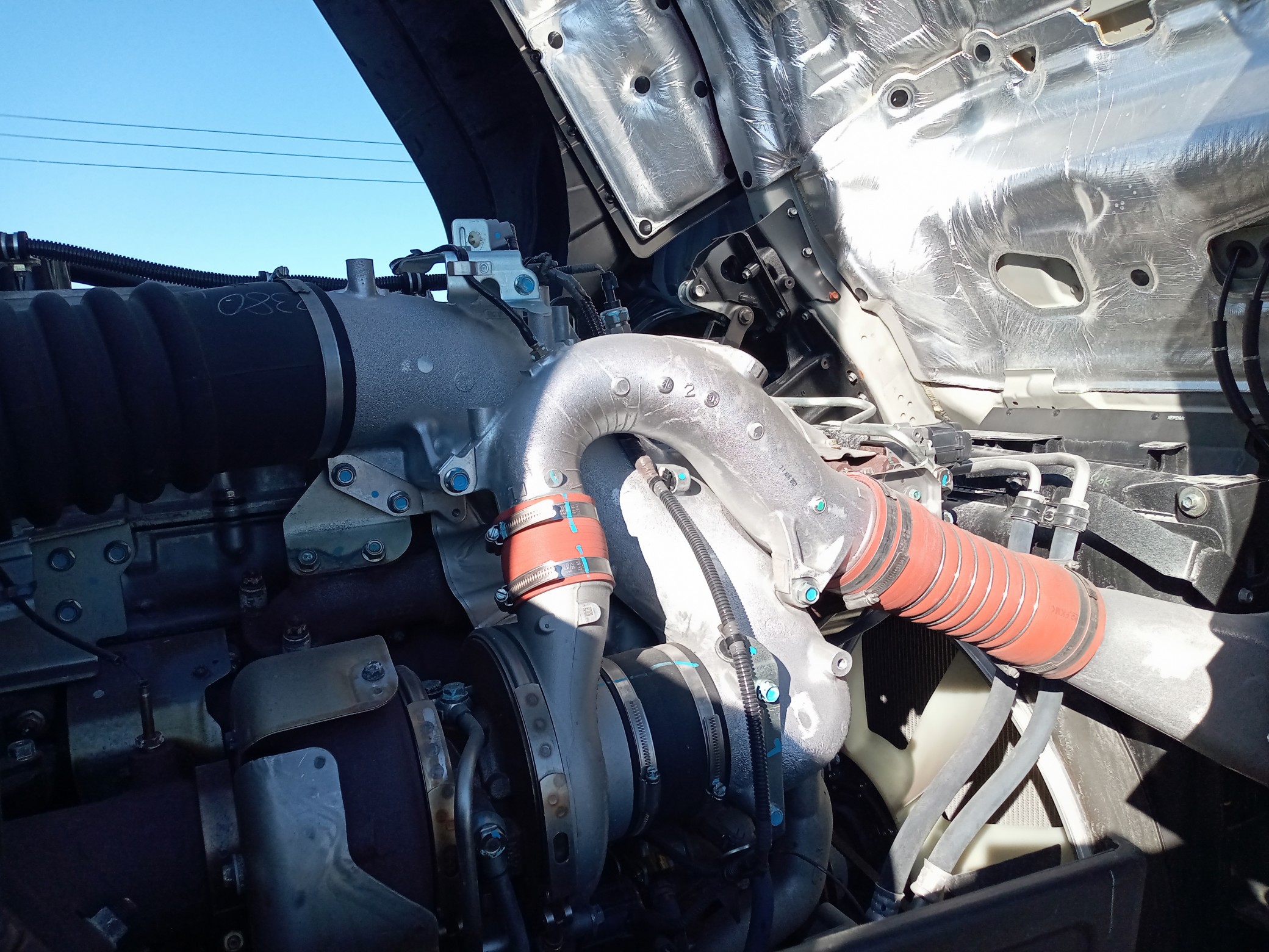 いすゞ　低床アルミウィング