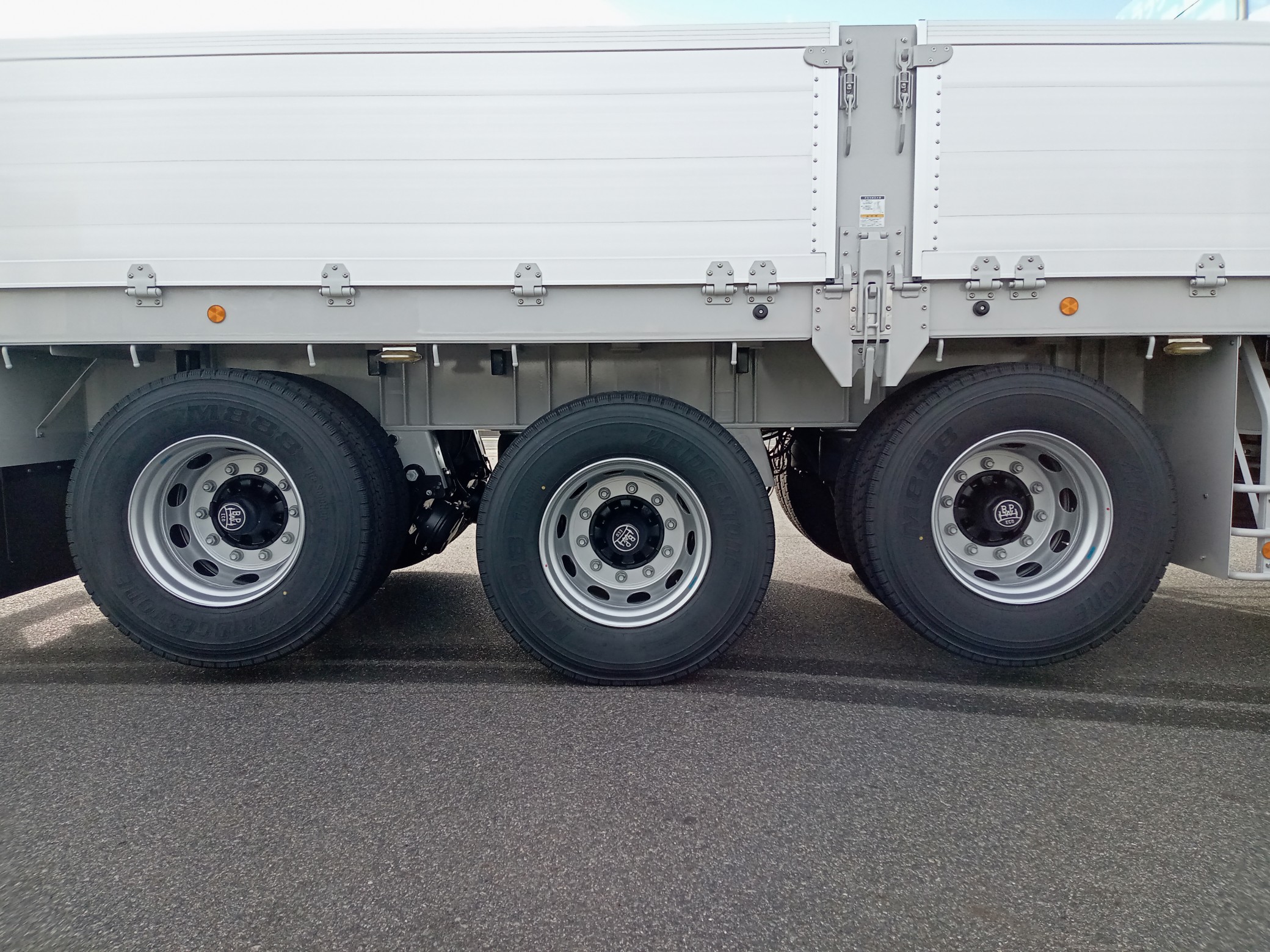 トレクス　煽り付セミトレーラ