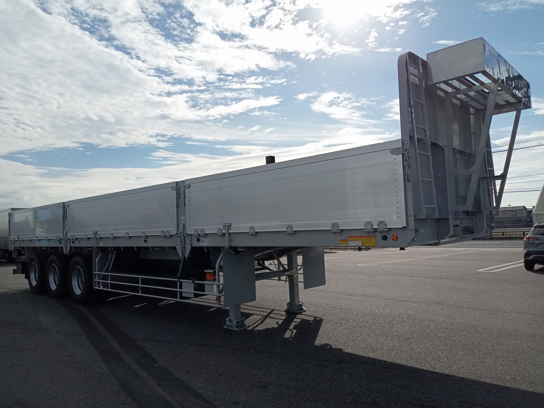 トレクス　煽り付セミトレーラ