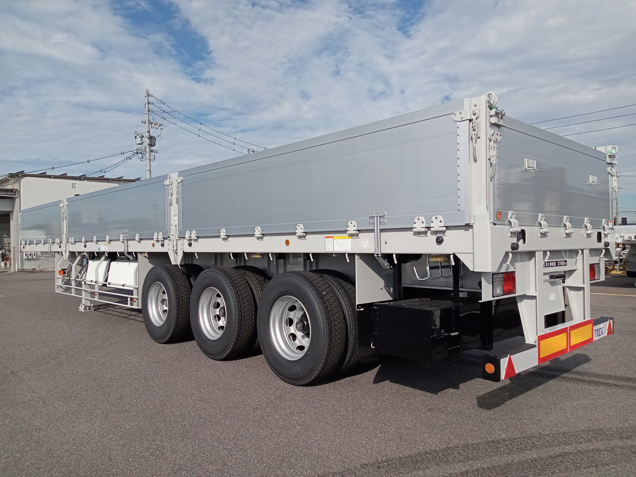 トレクス　煽り付セミトレーラ