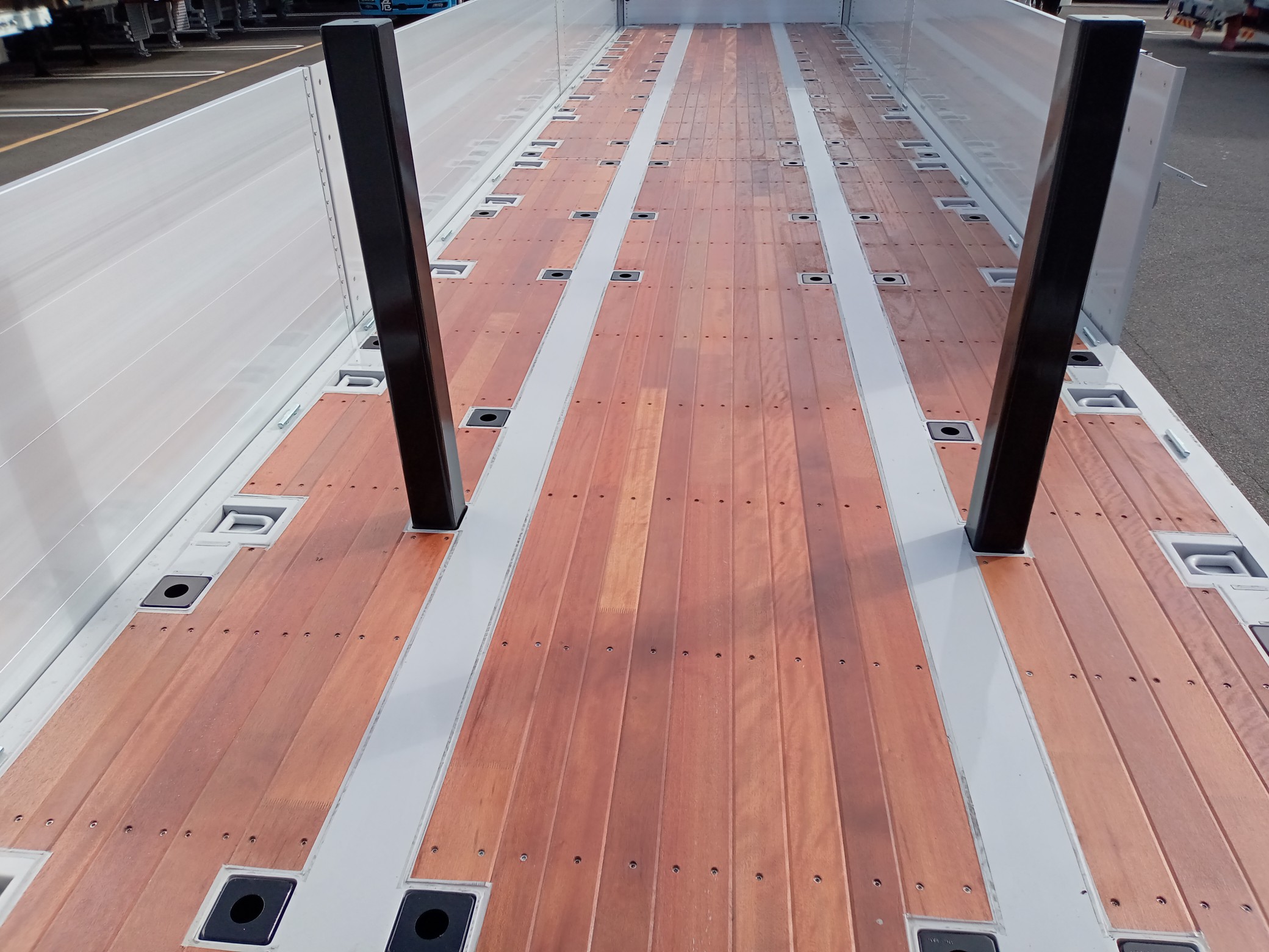 トレクス　煽り付セミトレーラ