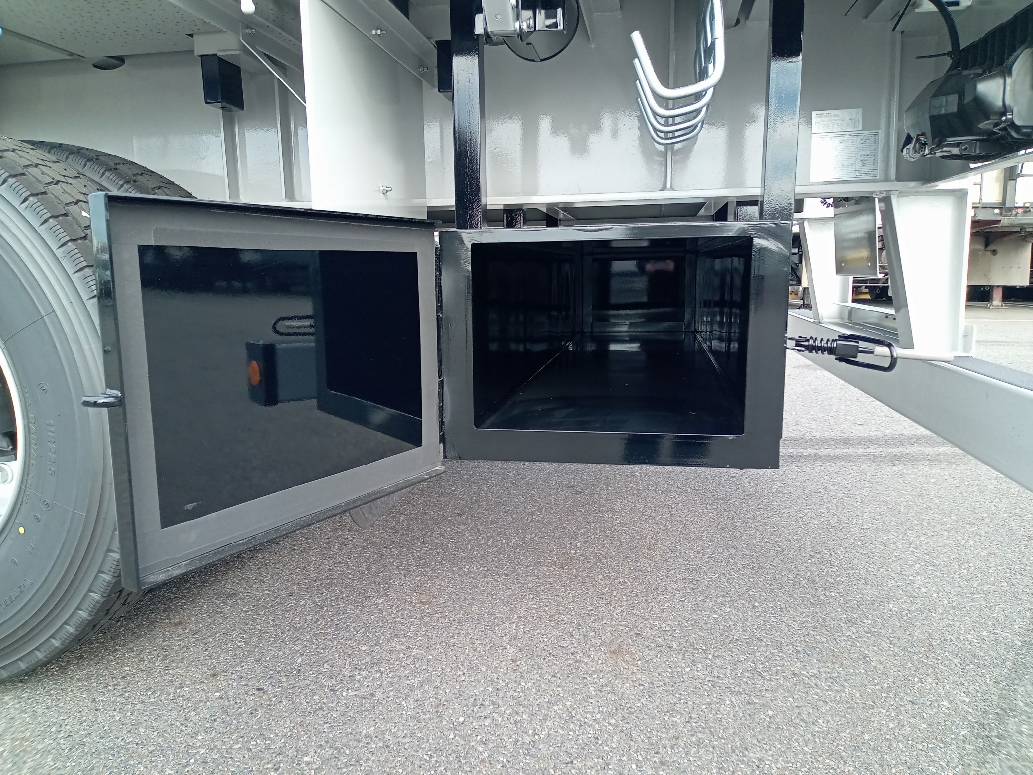 トレクス　煽り付セミトレーラ