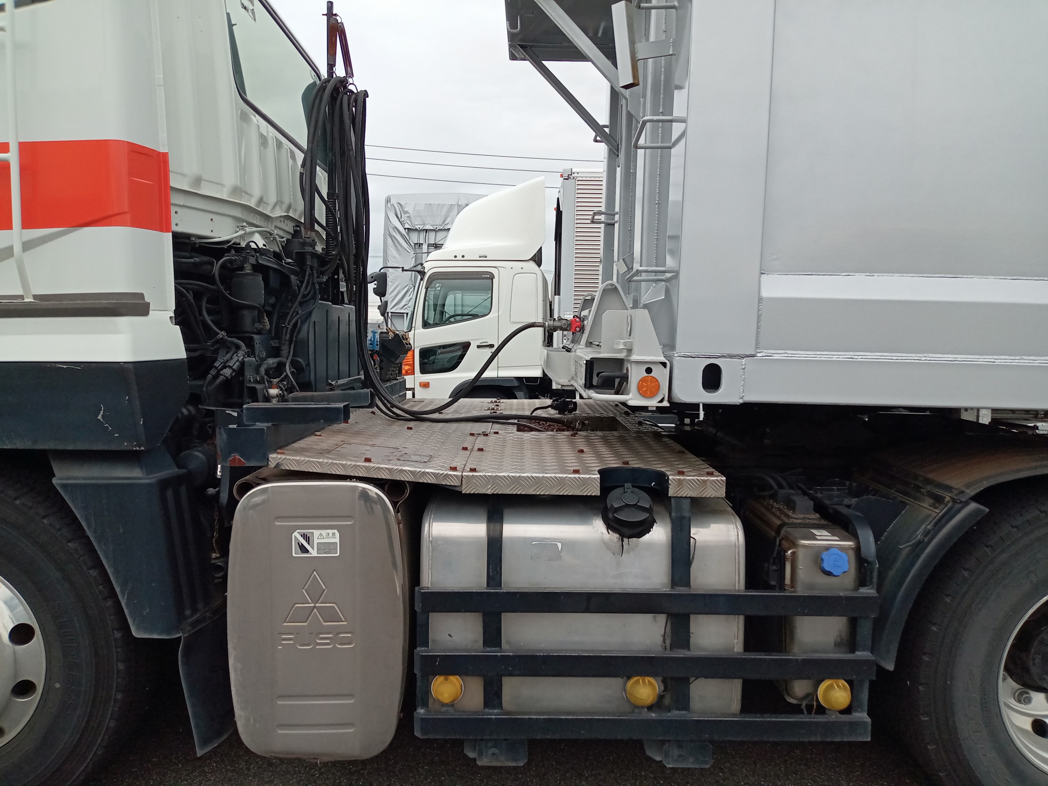 トレクス　スクラップ運搬トレーラ