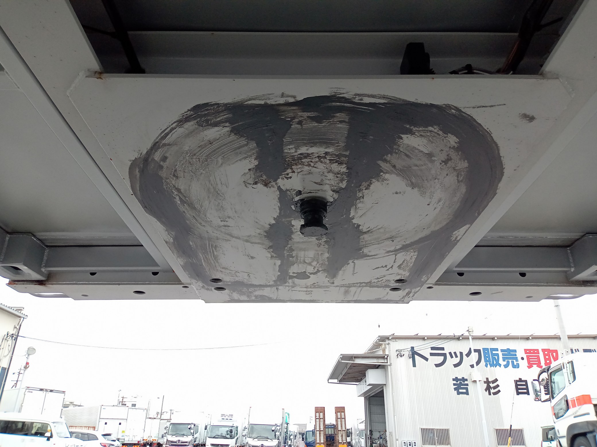 トレクス　スクラップ運搬トレーラ