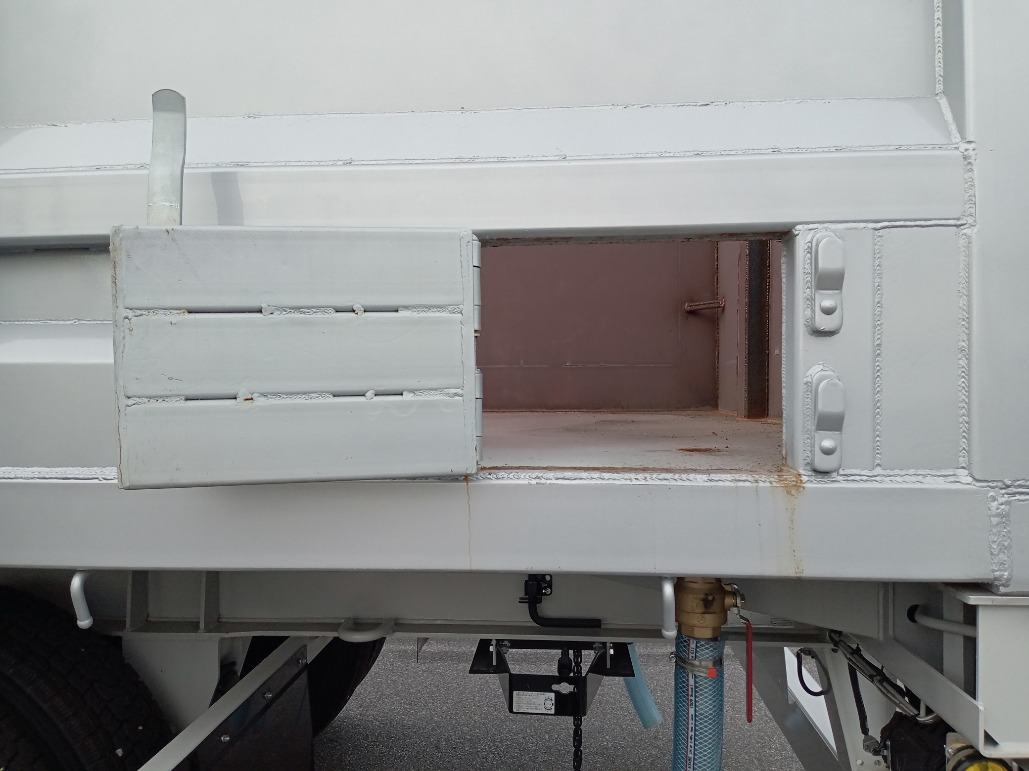 トレクス　スクラップ運搬トレーラ