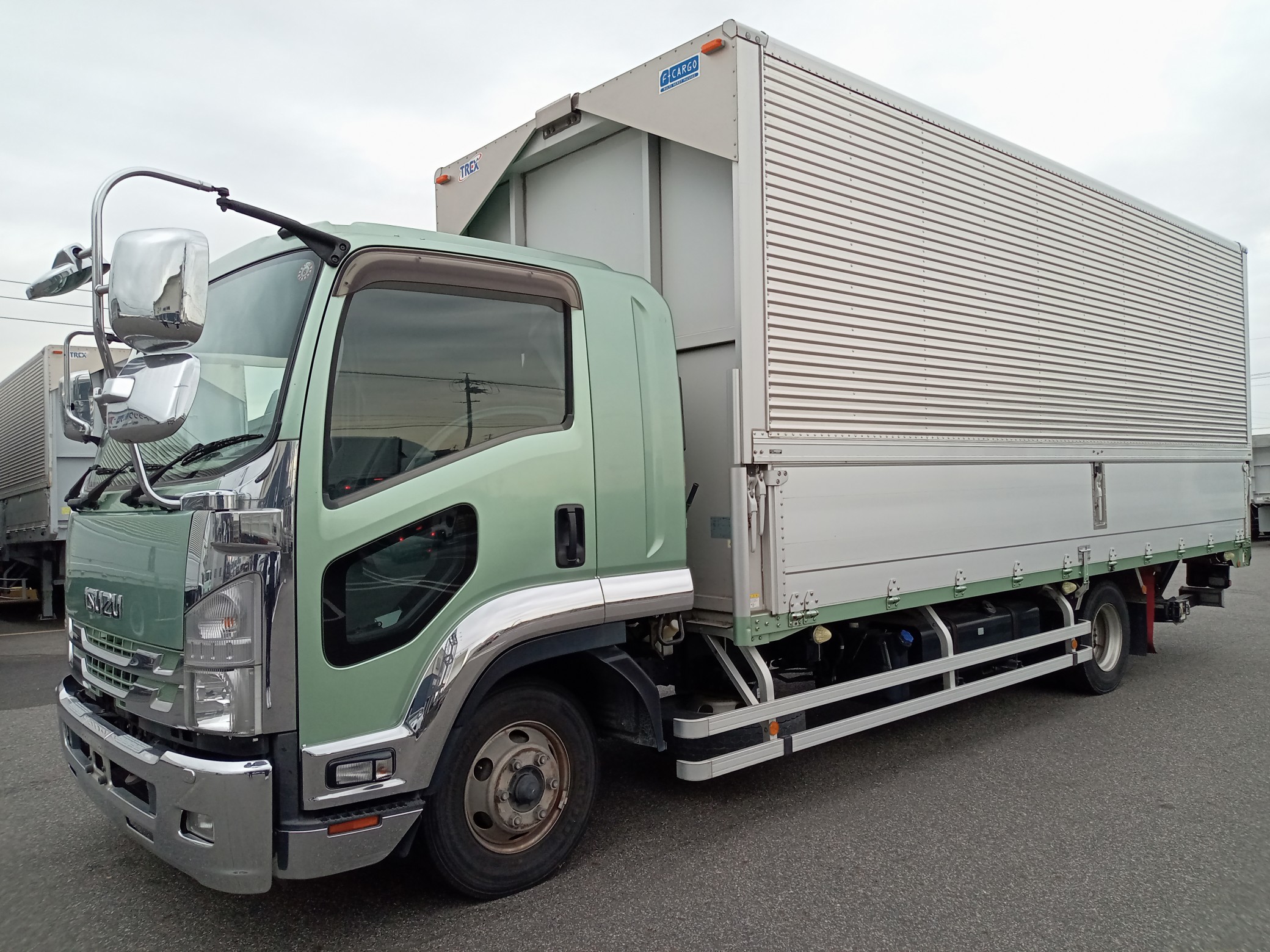 いすゞ　アルミウィング