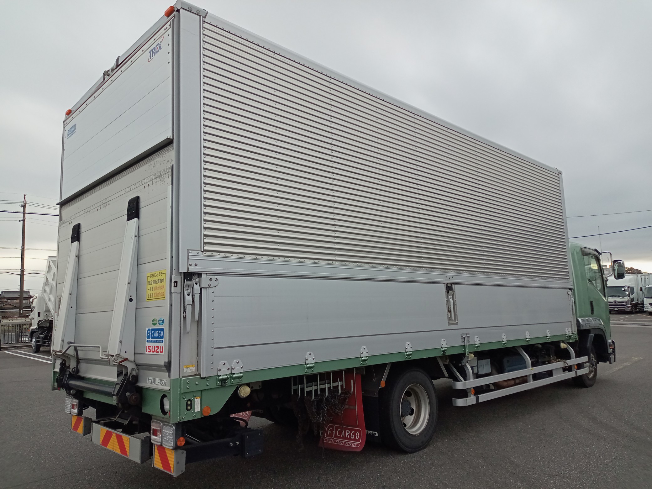 いすゞ　アルミウィング