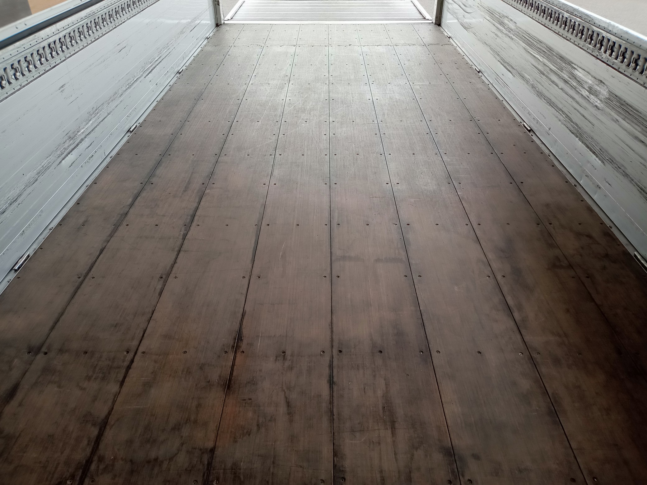 いすゞ　アルミウィング