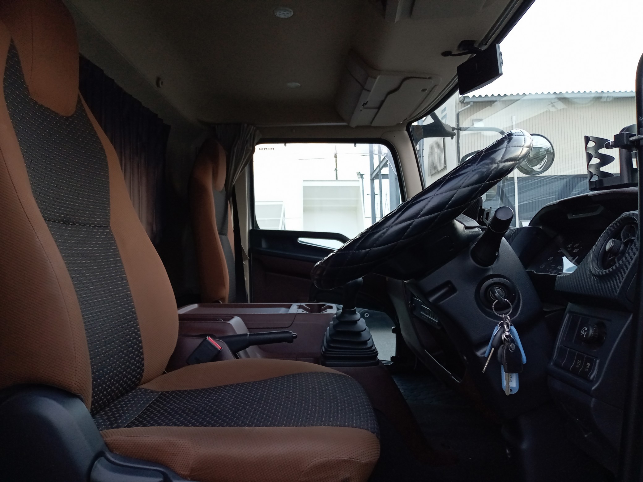 日野　アルミバン