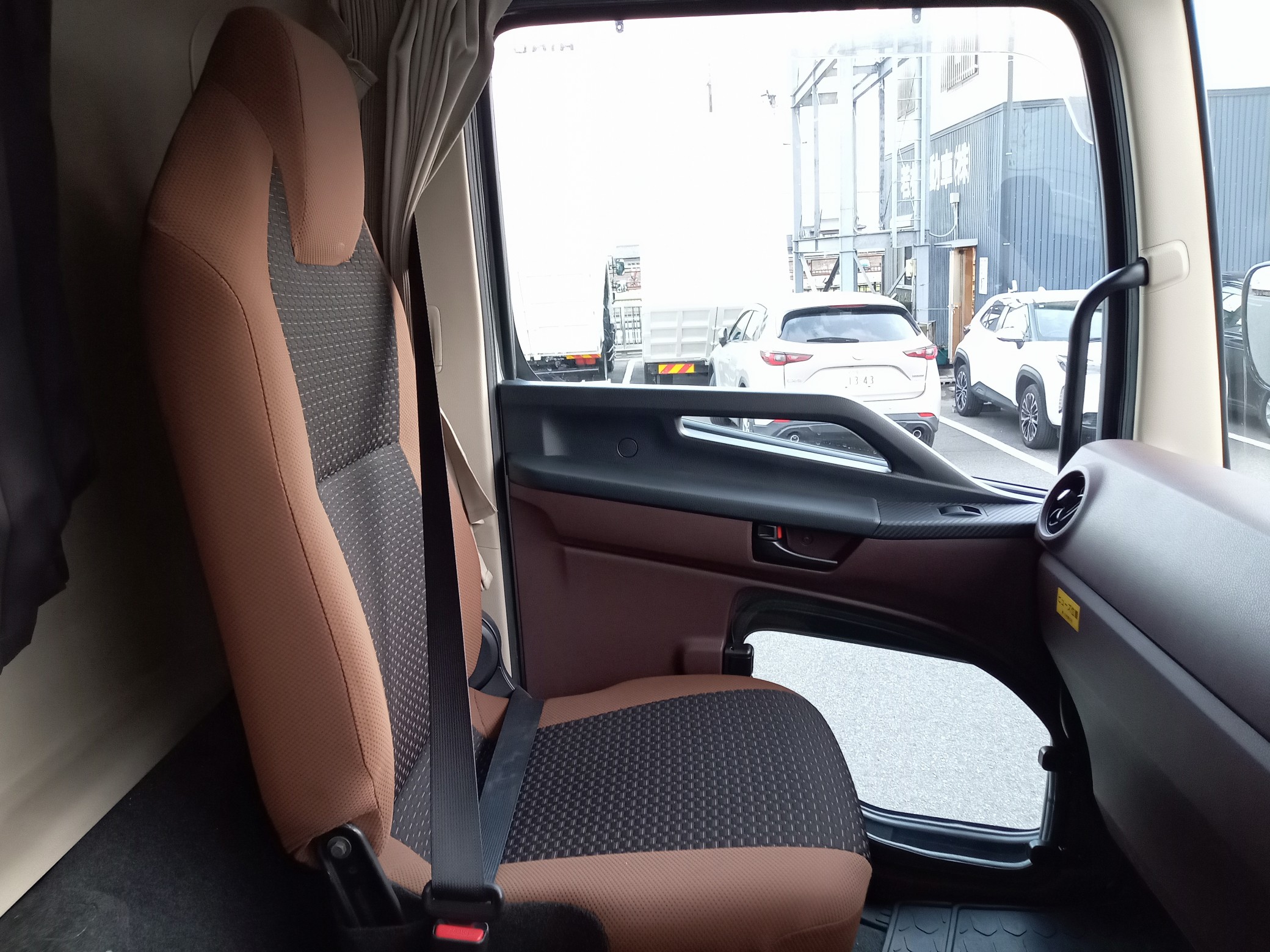 日野　アルミバン