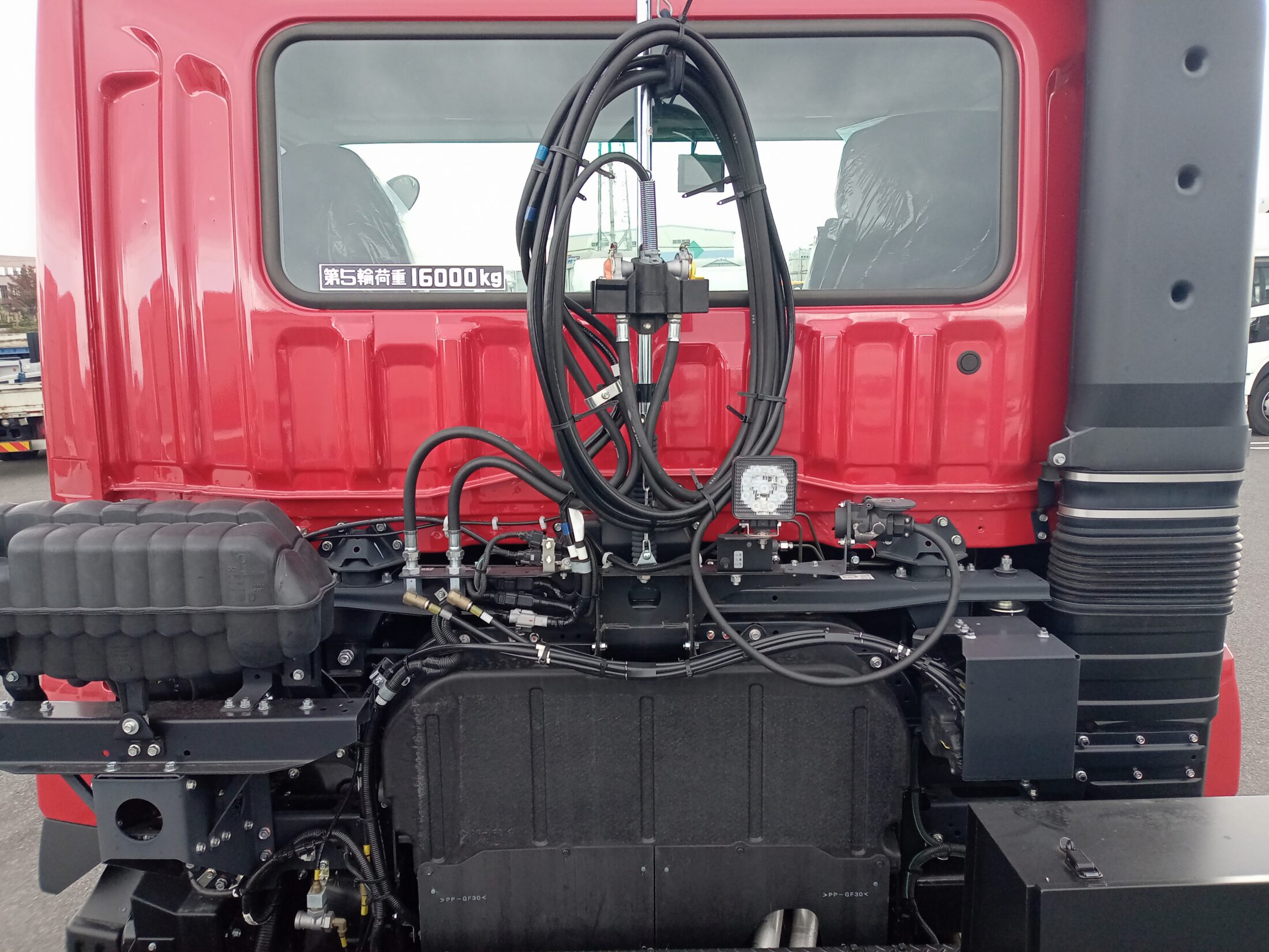 三菱　未使用車　トラクタ