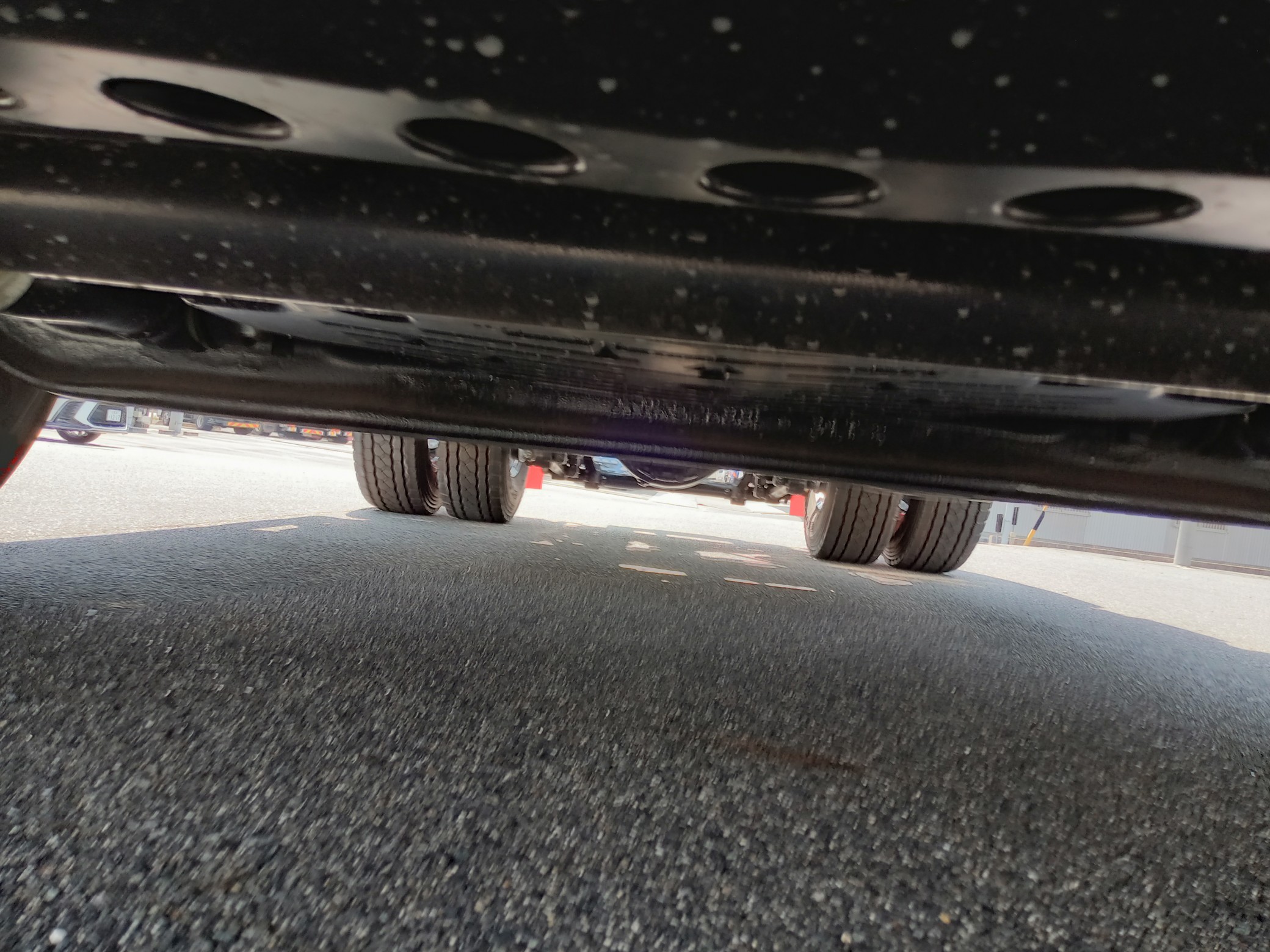 三菱　新古車　トラクタ