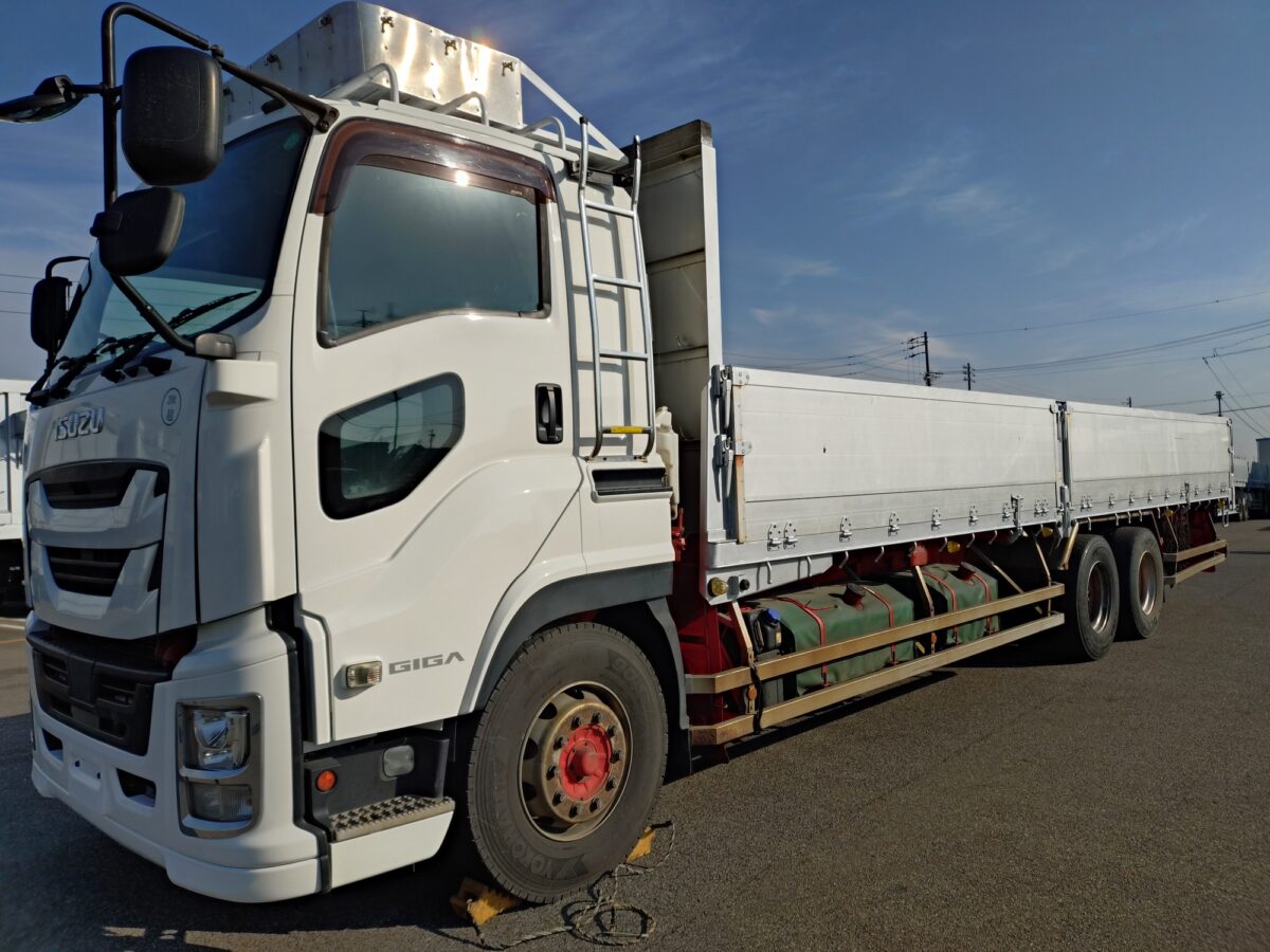 いすゞ　平ボデー