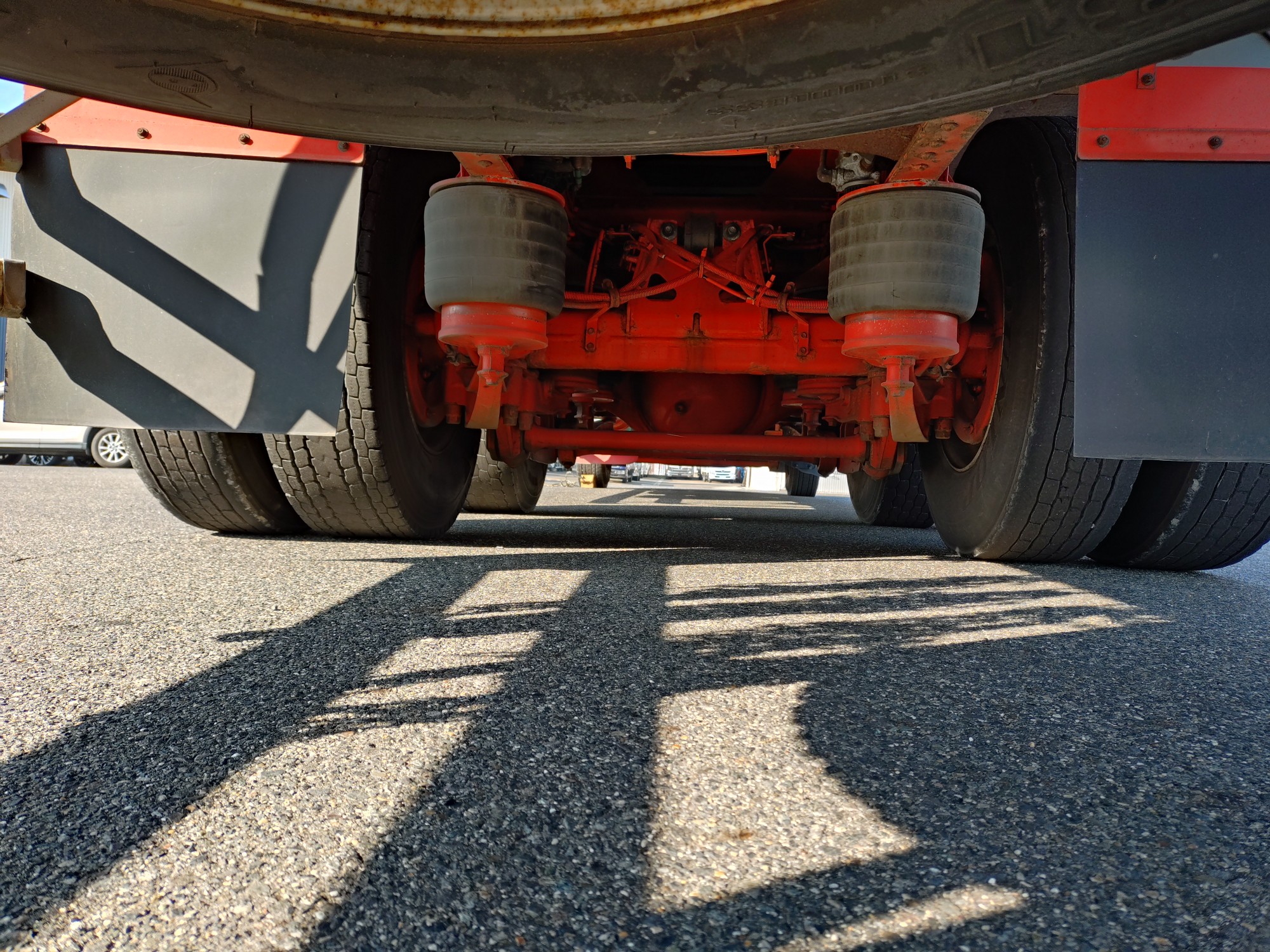 いすゞ　平ボデー