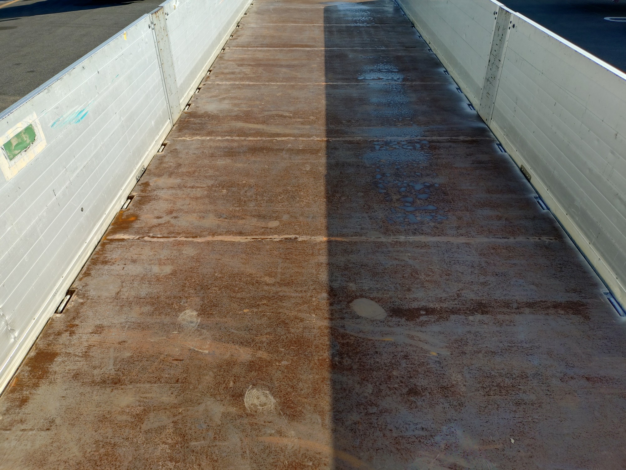 いすゞ　平ボデー