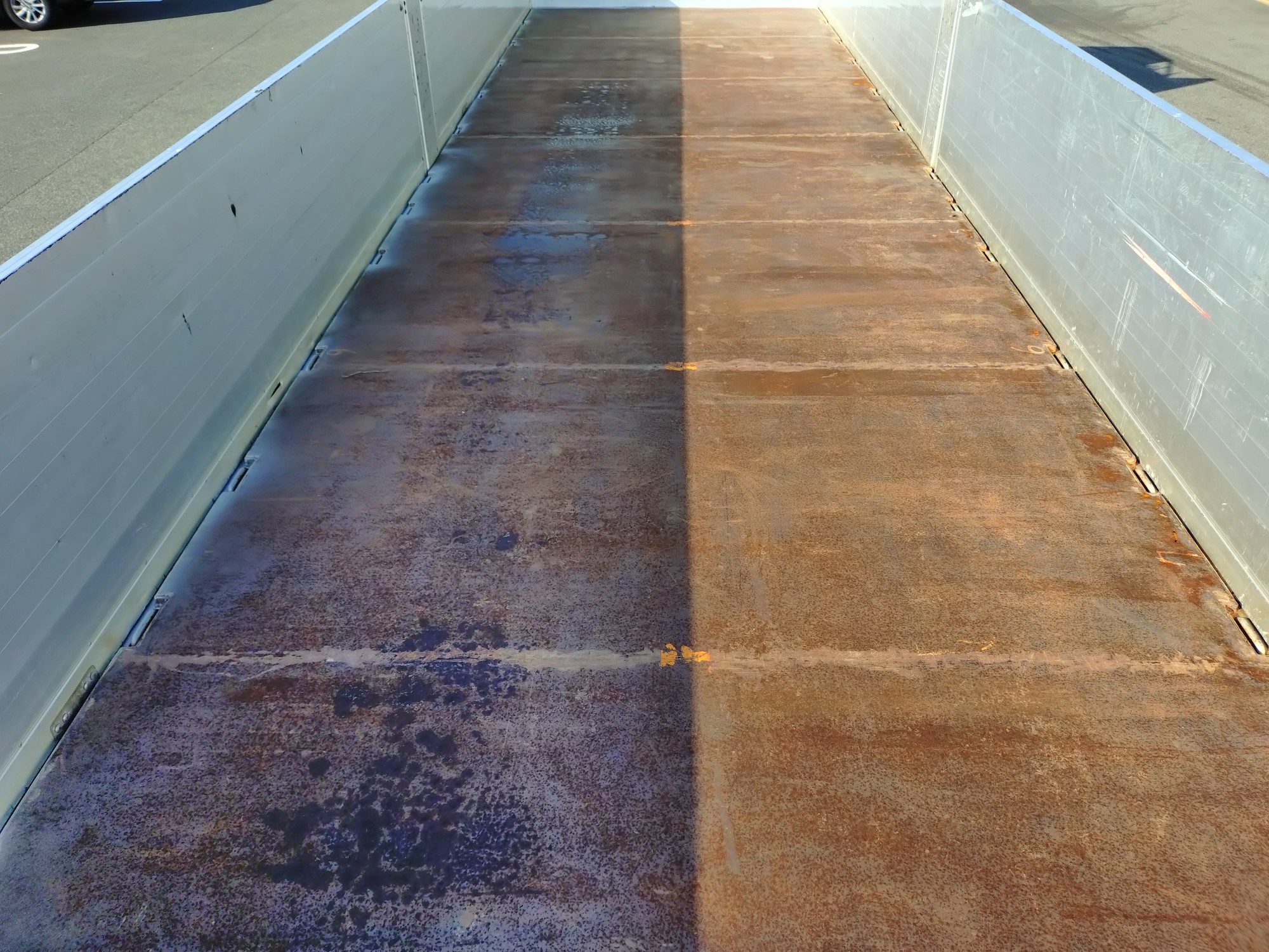 いすゞ　平ボデー