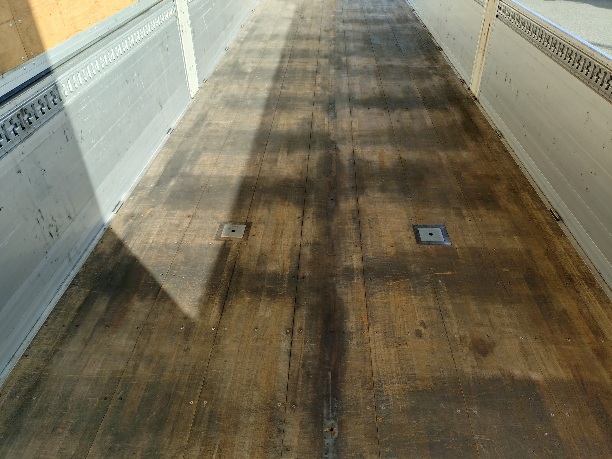 UD アルミウィング