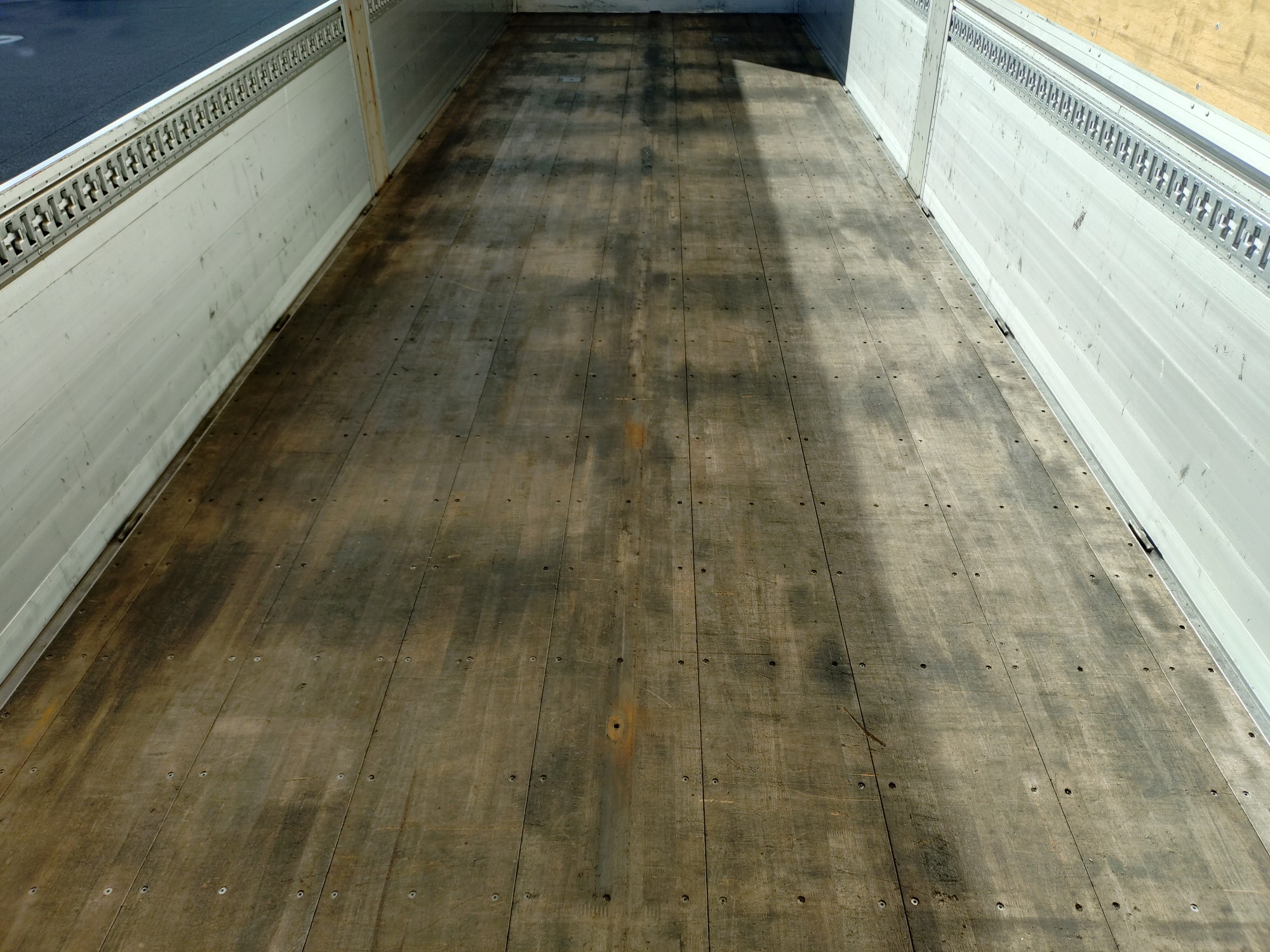 UD アルミウィング