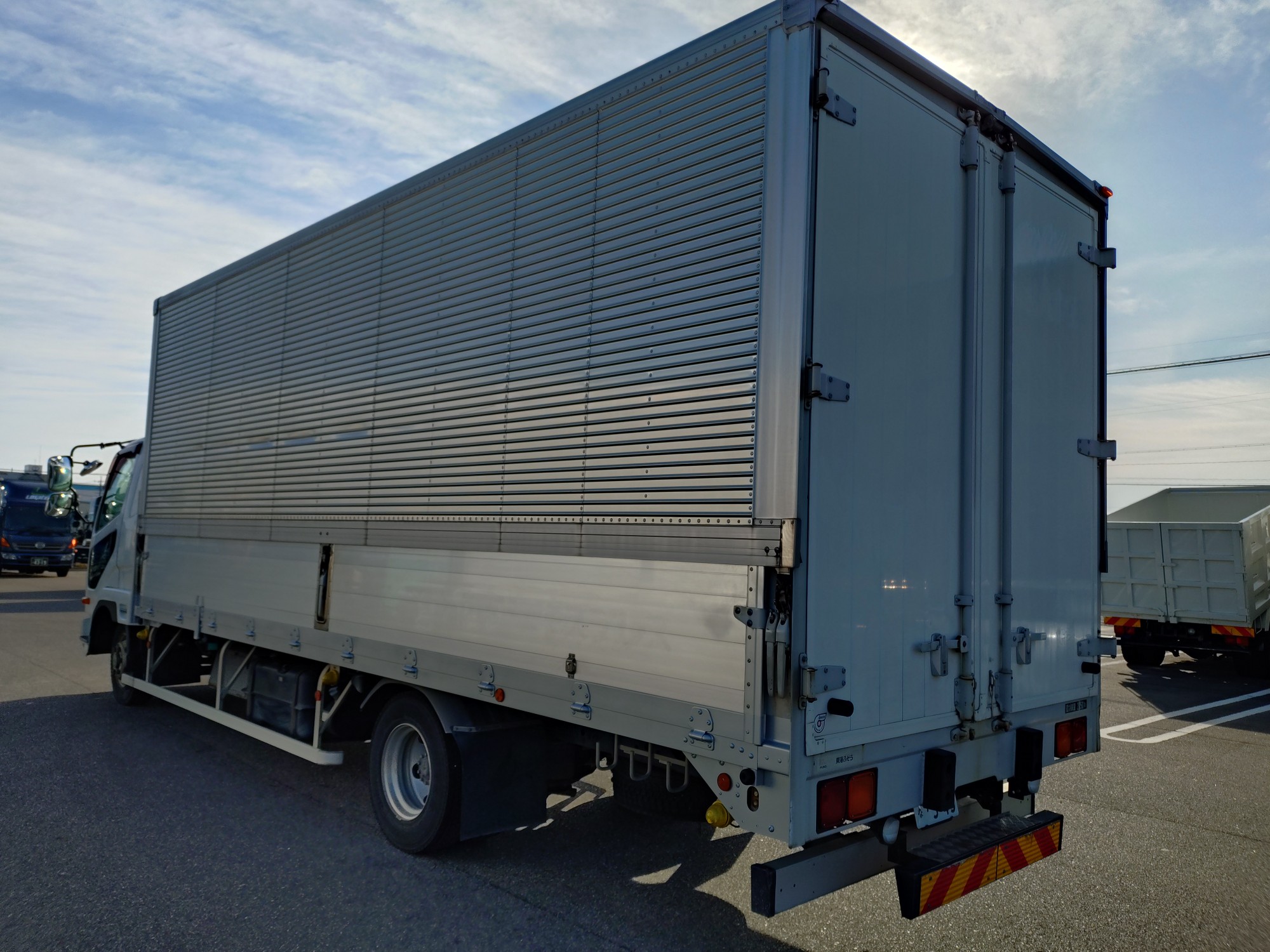 三菱 アルミウィング