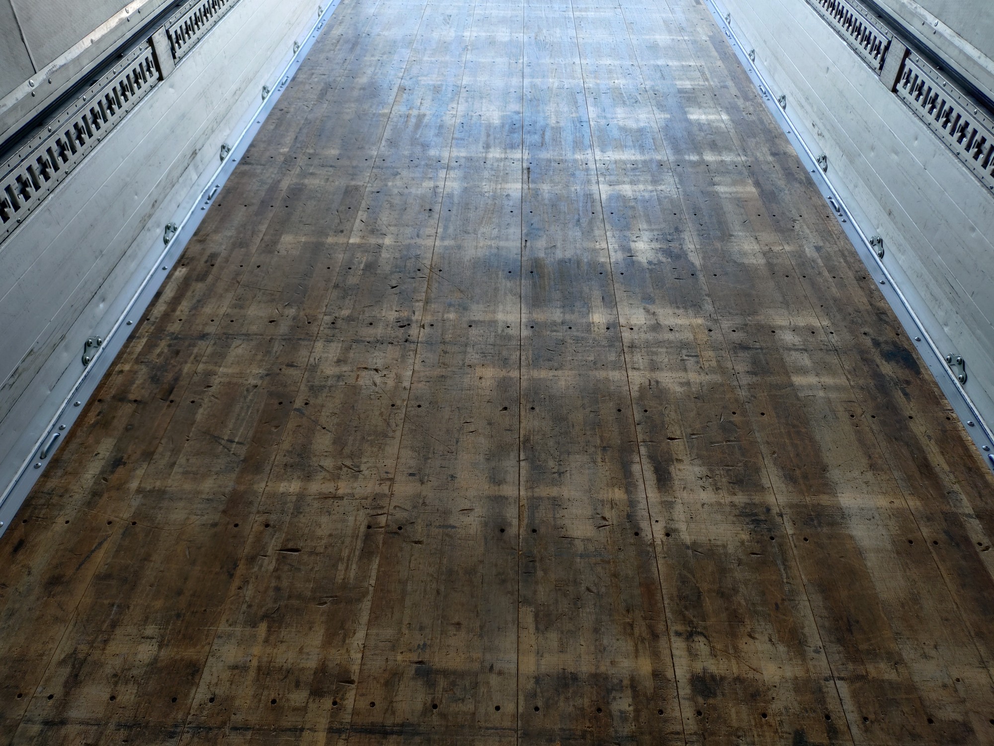 三菱 アルミウィング