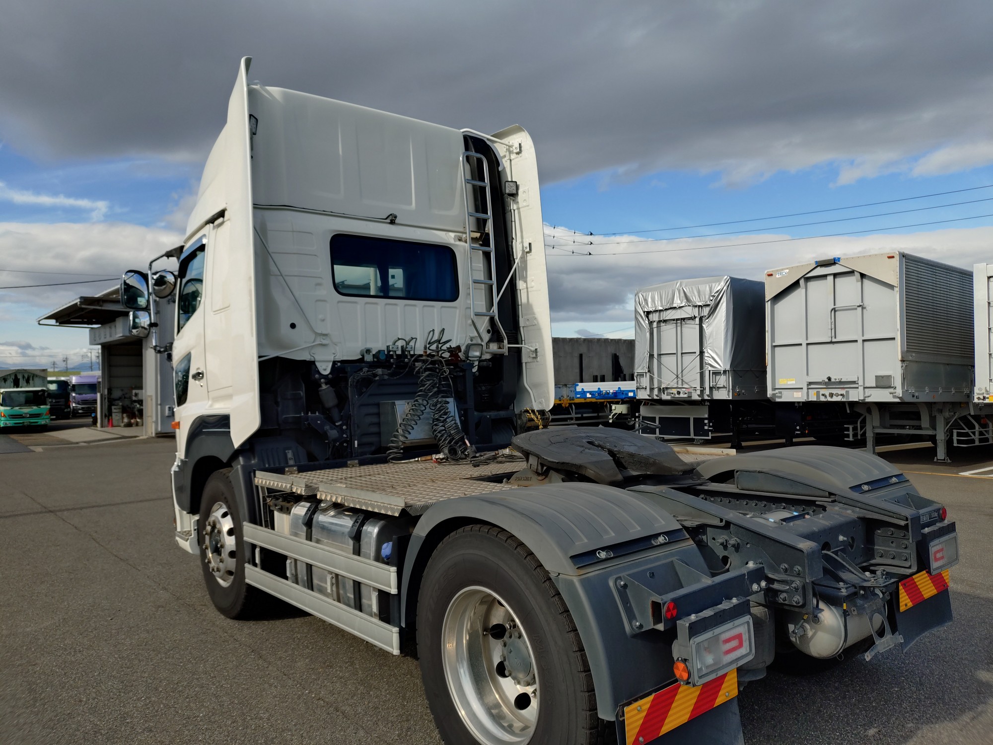 日野　シングルトラクタ