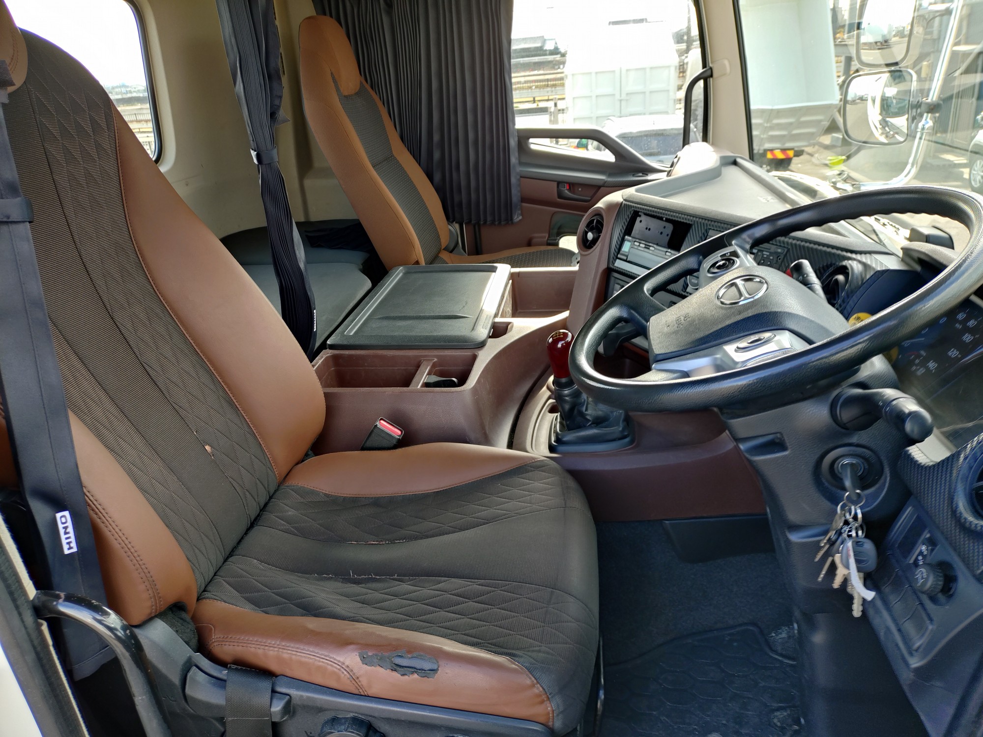 日野　シングルトラクタ