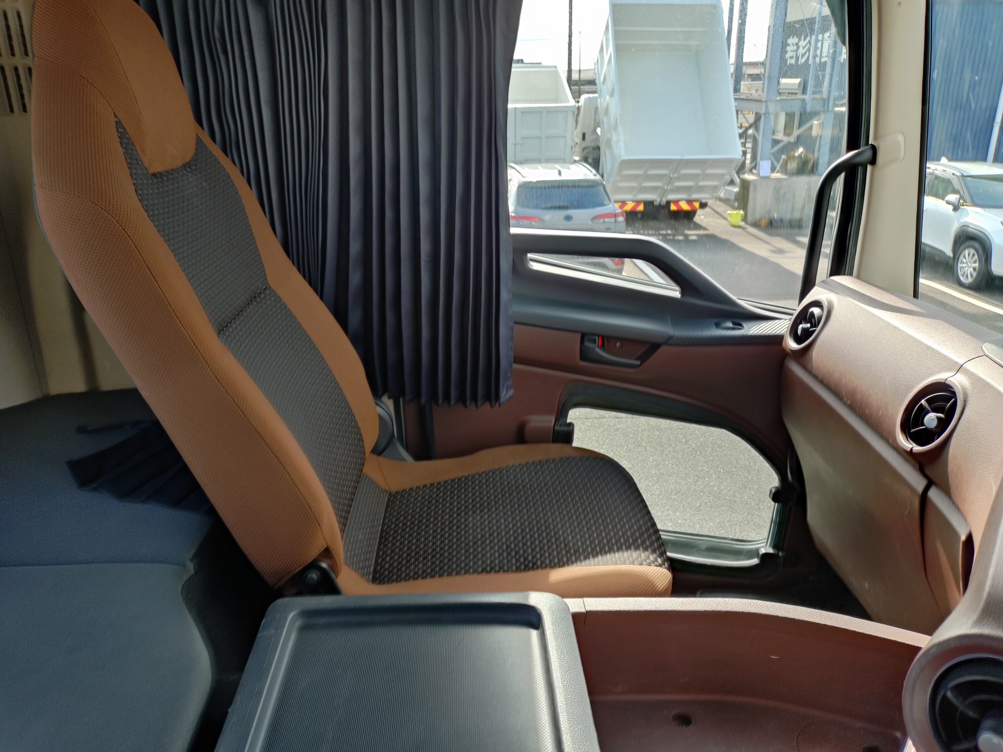 日野　シングルトラクタ