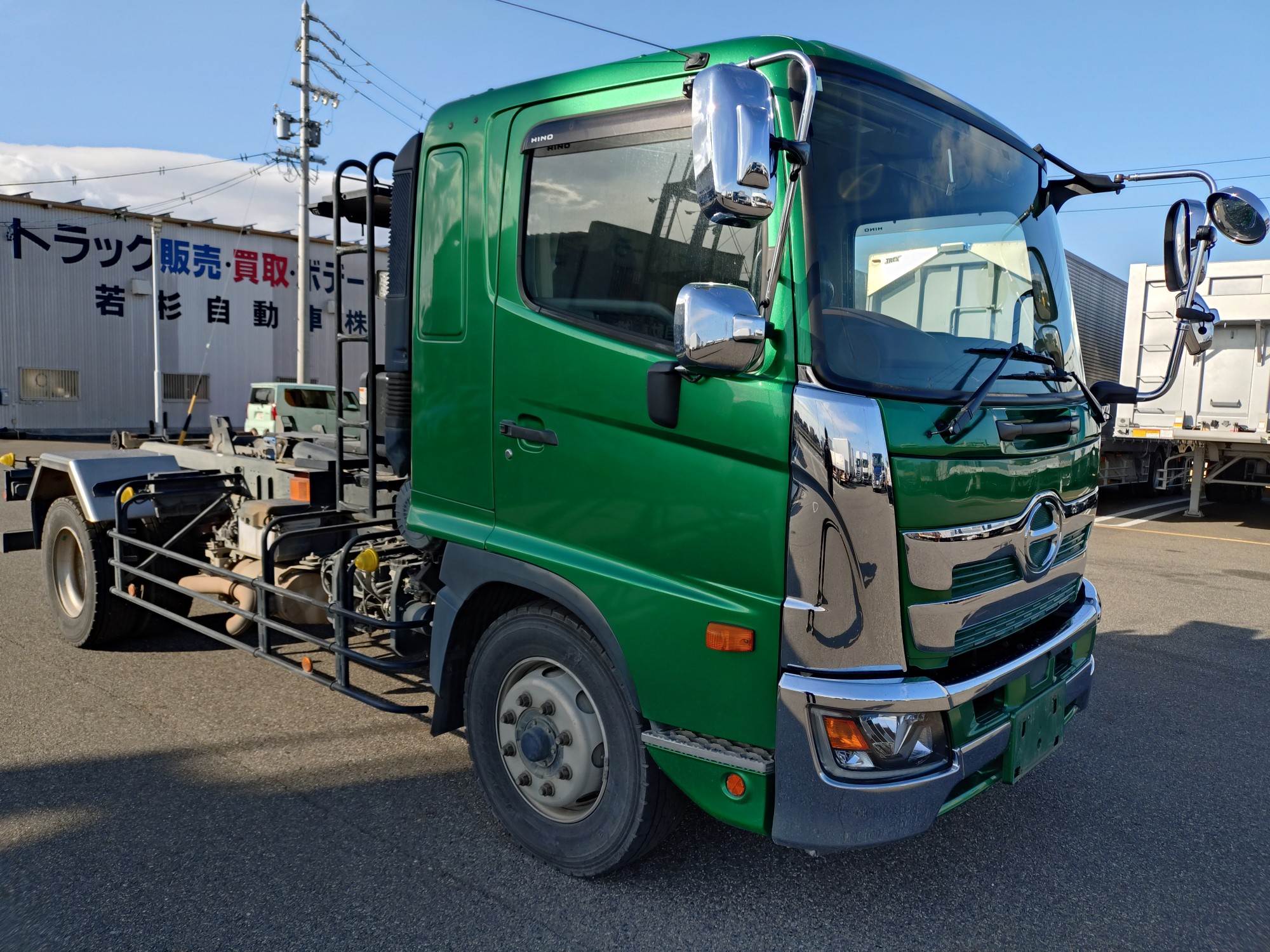 日野　増トンアームロール