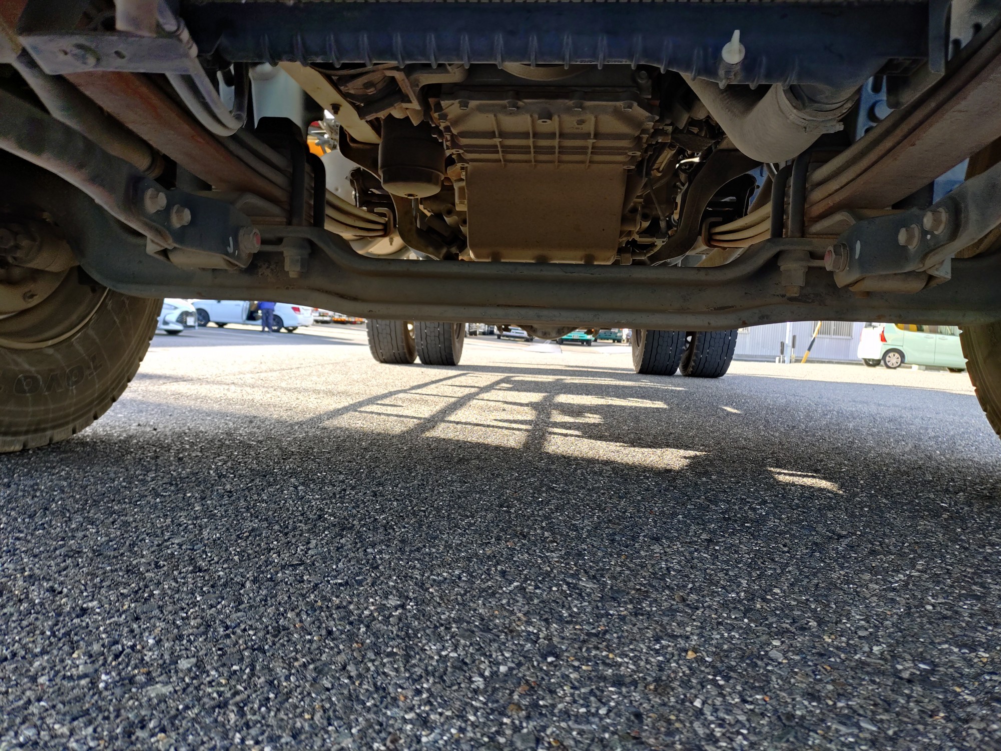 日野　増トンアームロール