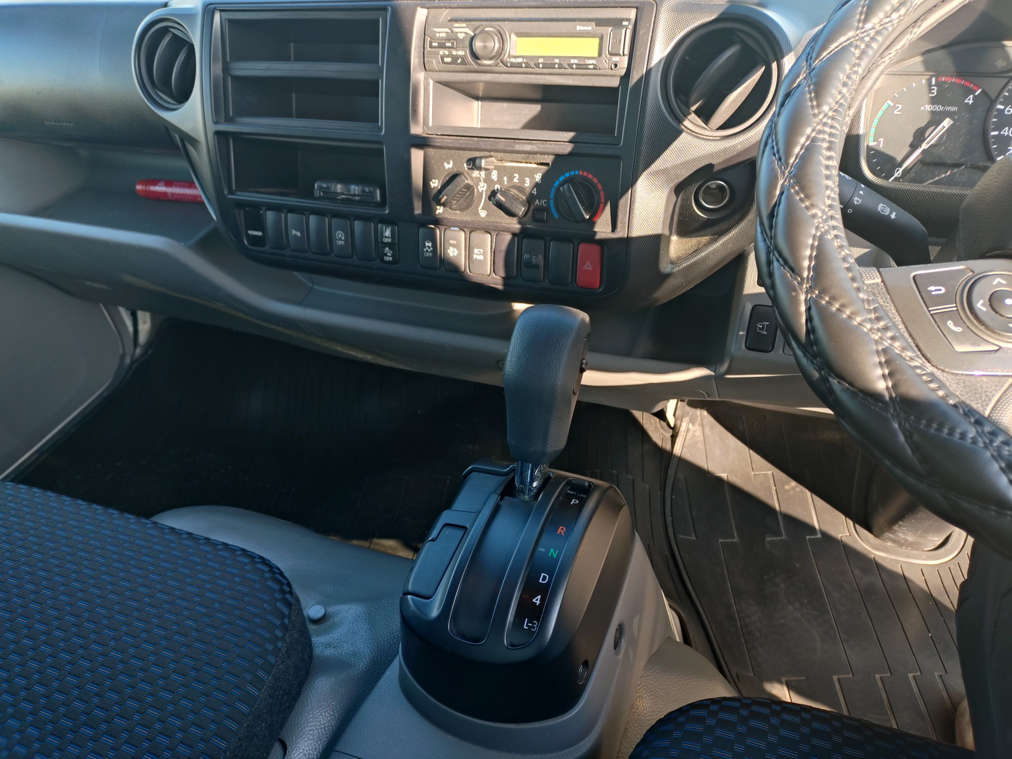 日野　平ボデー　