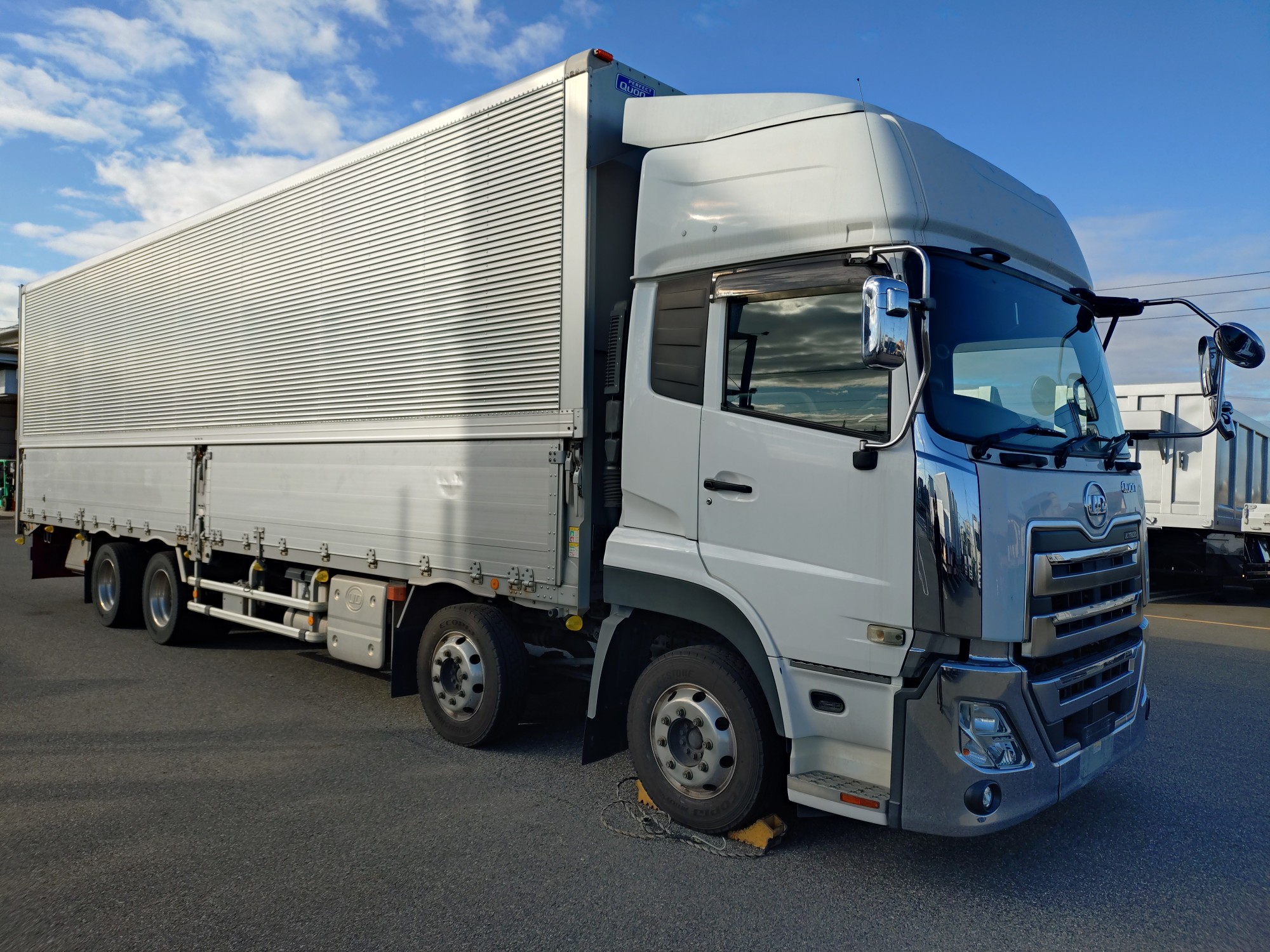 UD　アルミウィング