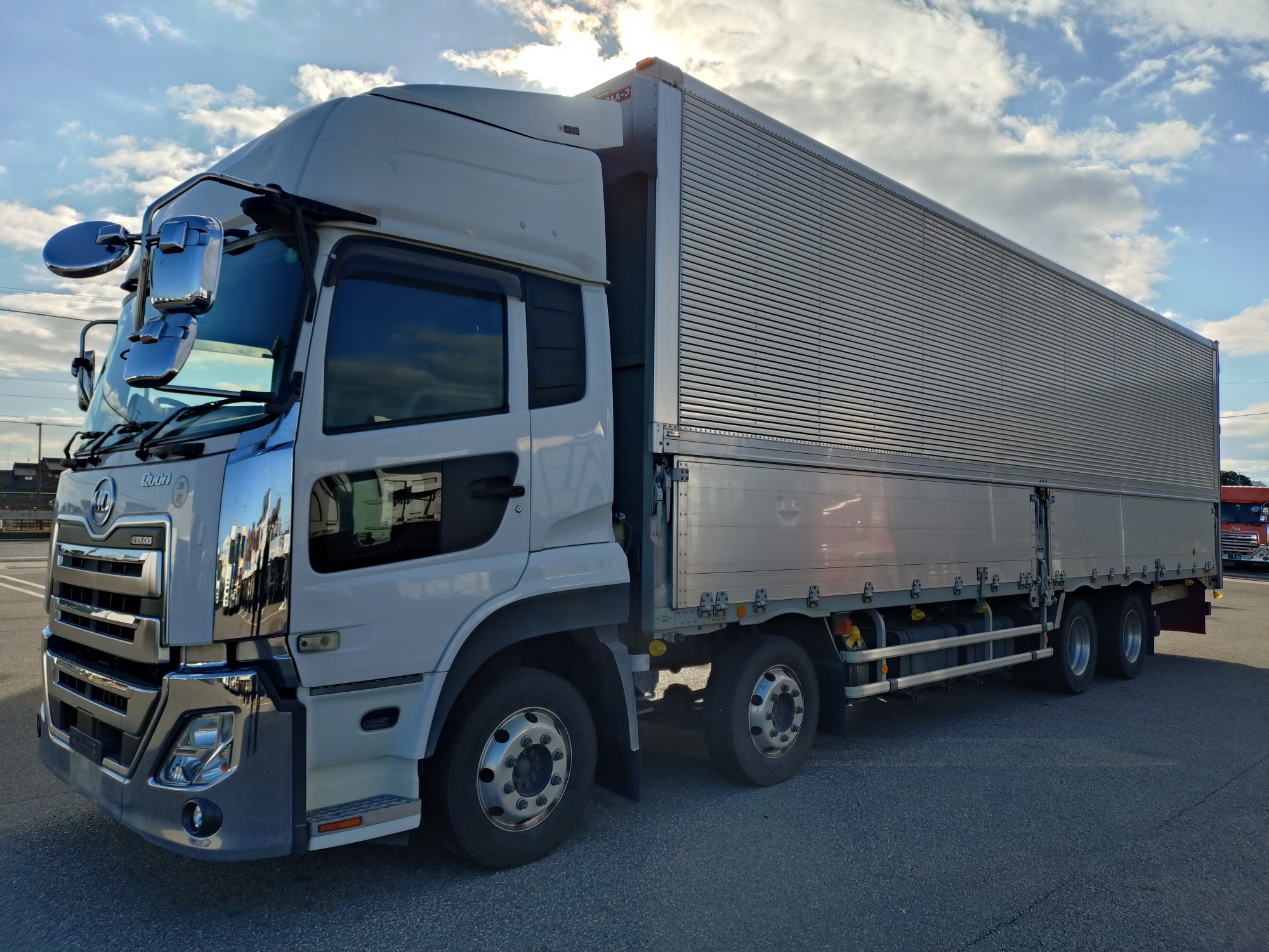 UD　アルミウィング