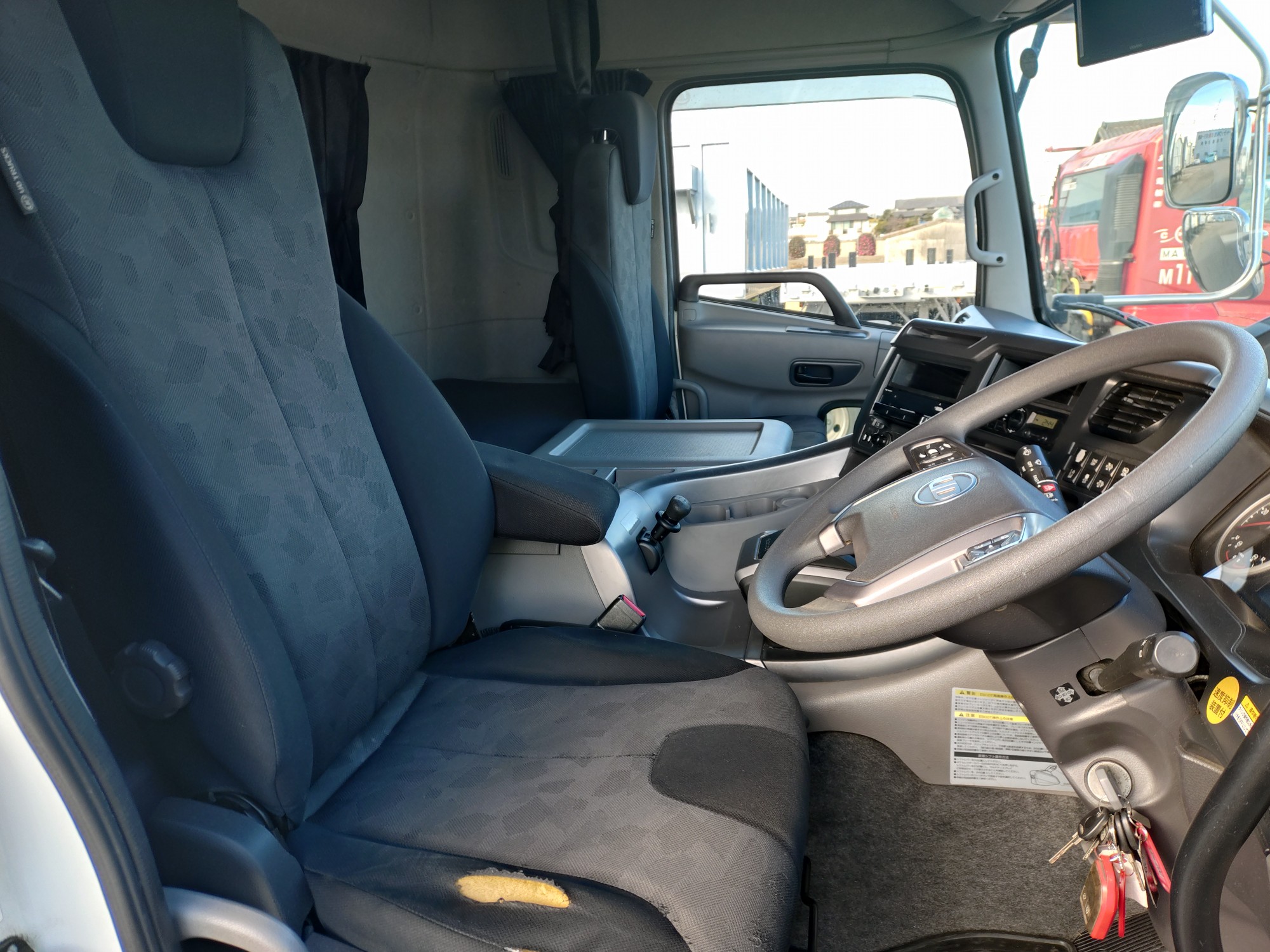 UD　アルミウィング