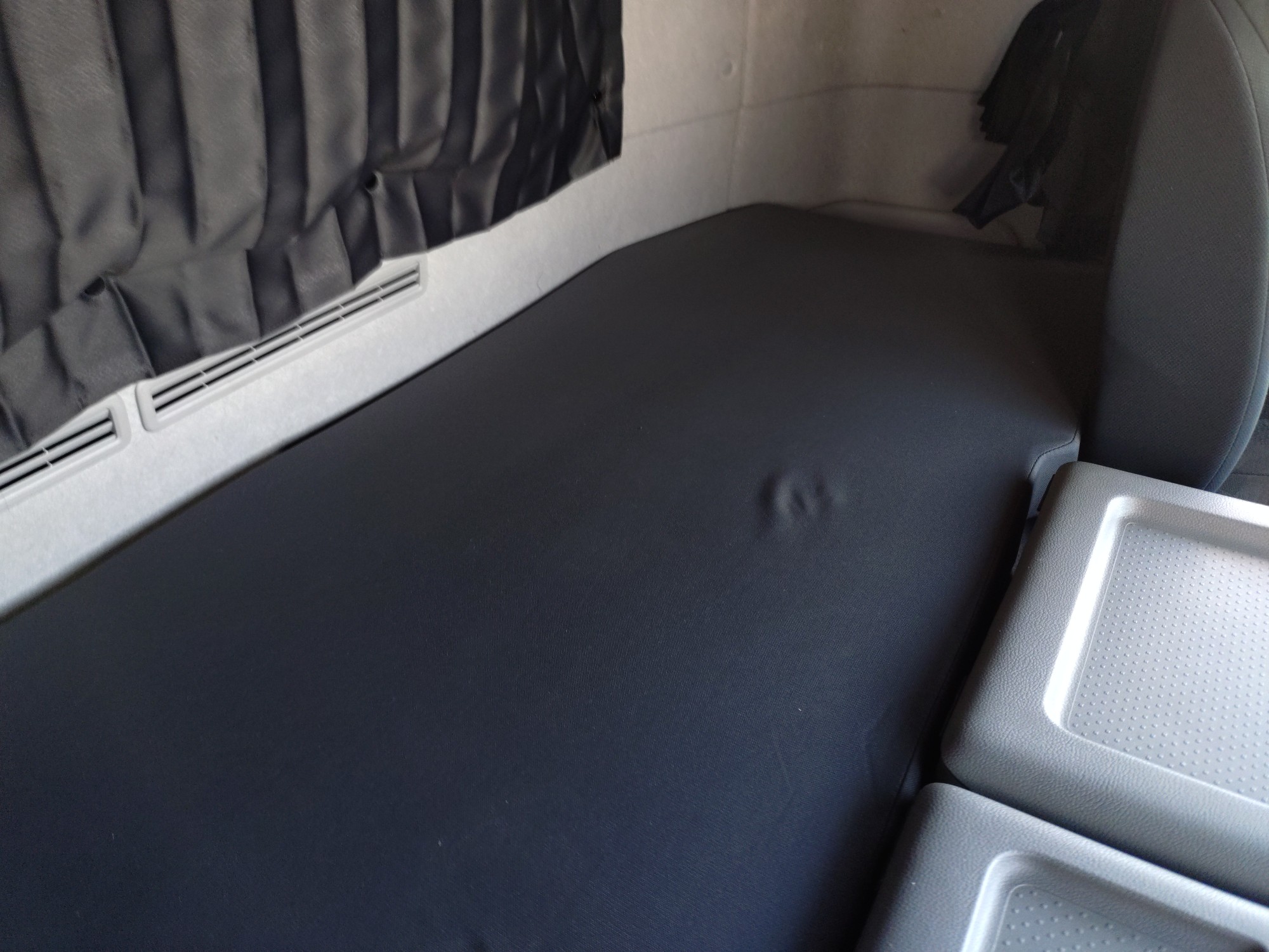 UD　アルミウィング