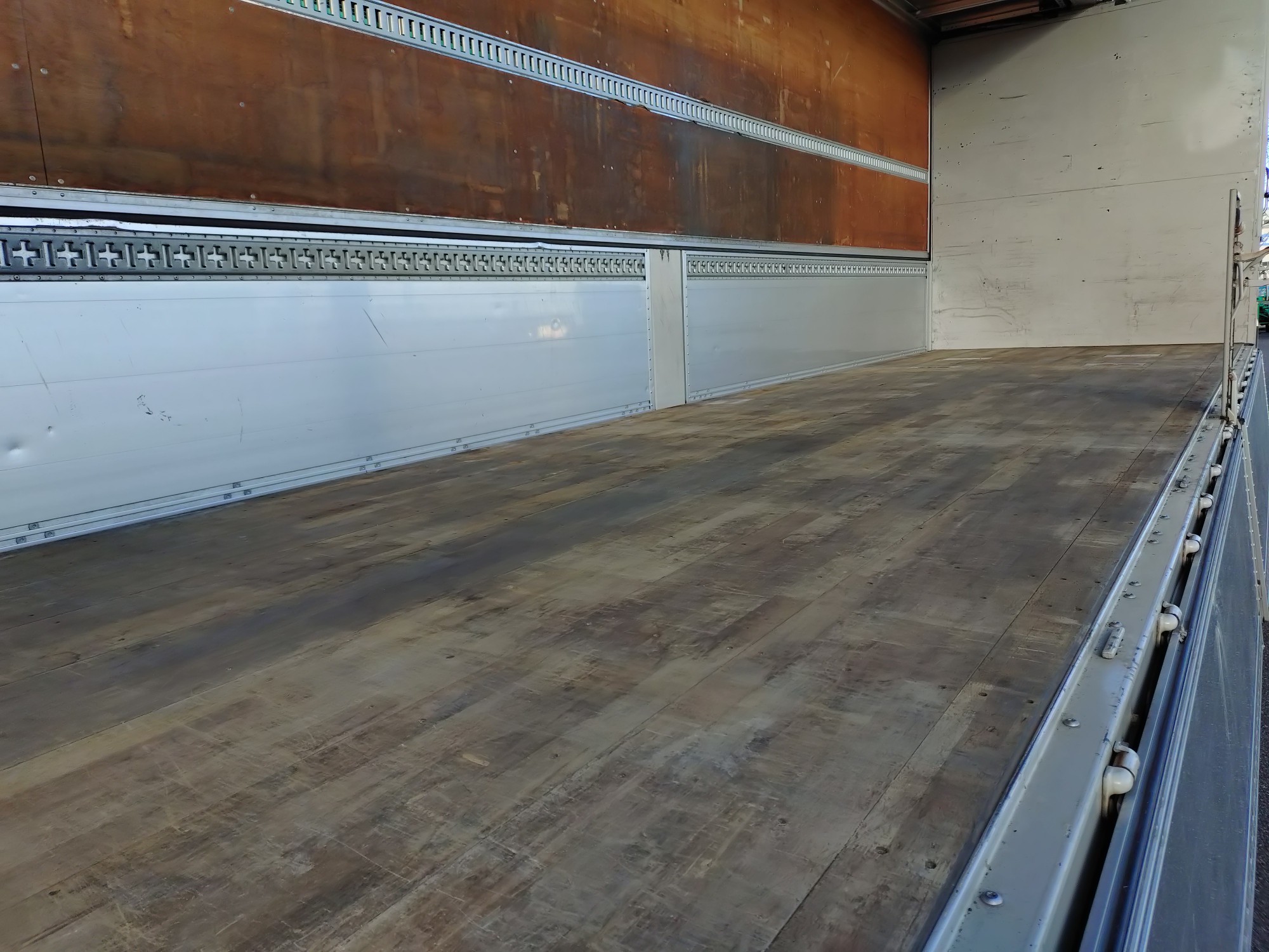 UD　アルミウィング