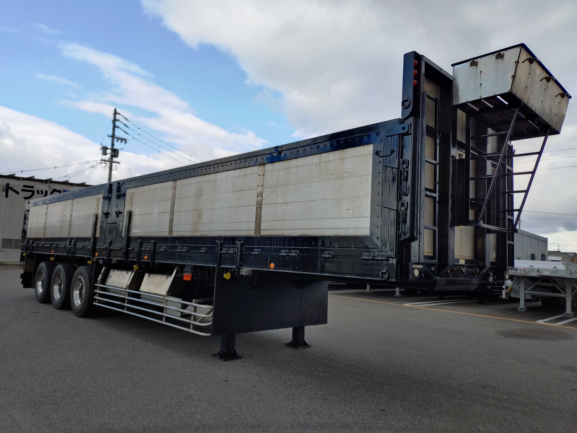 日本フルハーフ　スクラップトレーラ