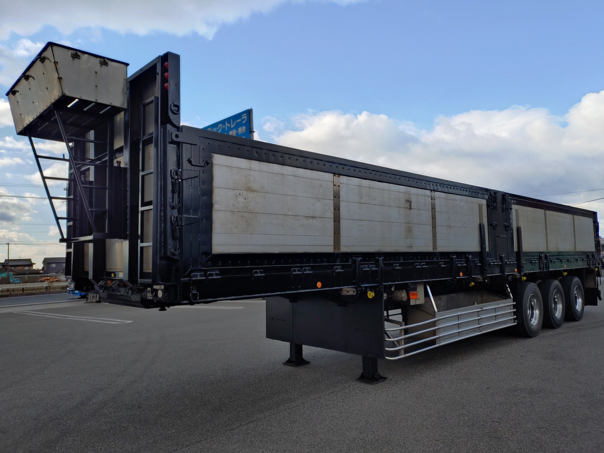 日本フルハーフ　スクラップトレーラ