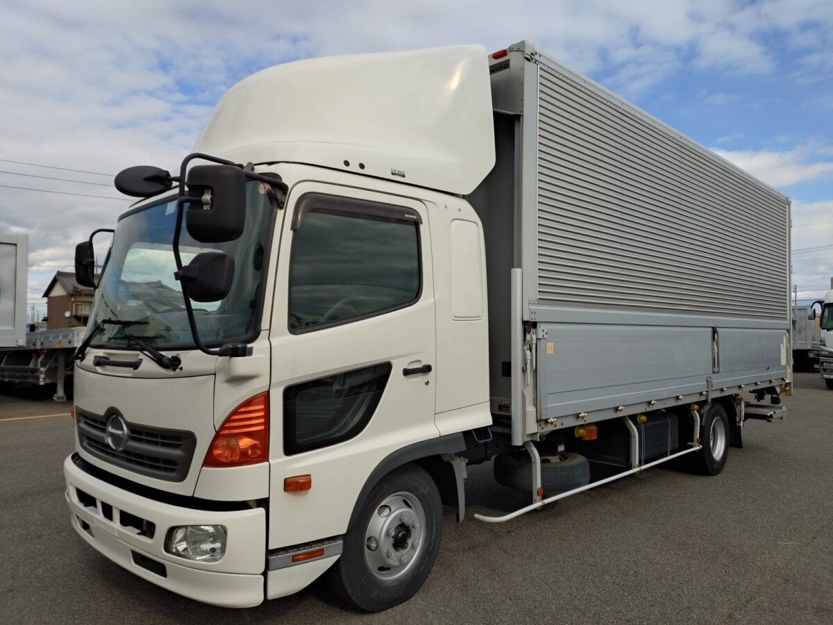 日野　アルミウイング