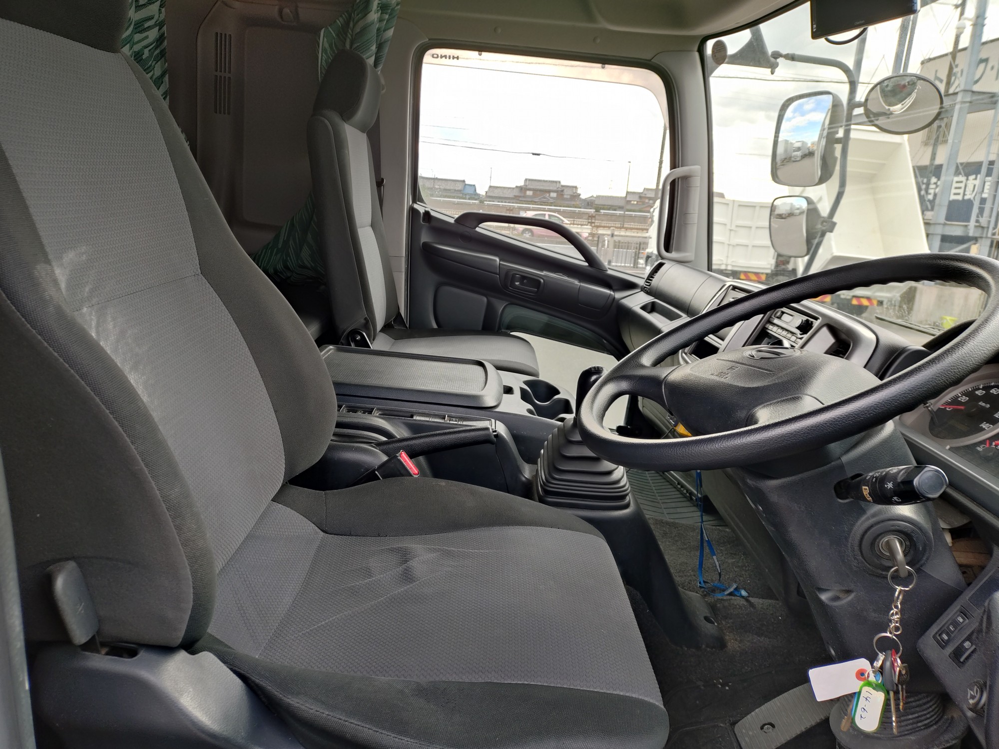 日野　アルミウイング