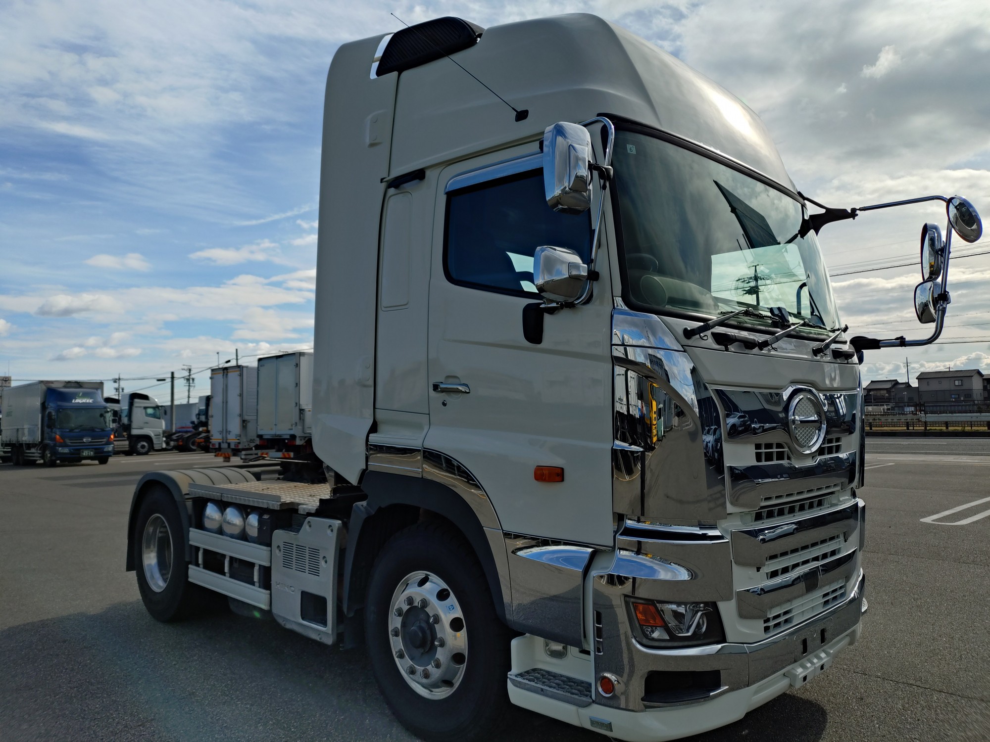 日野　シングルトラクタ