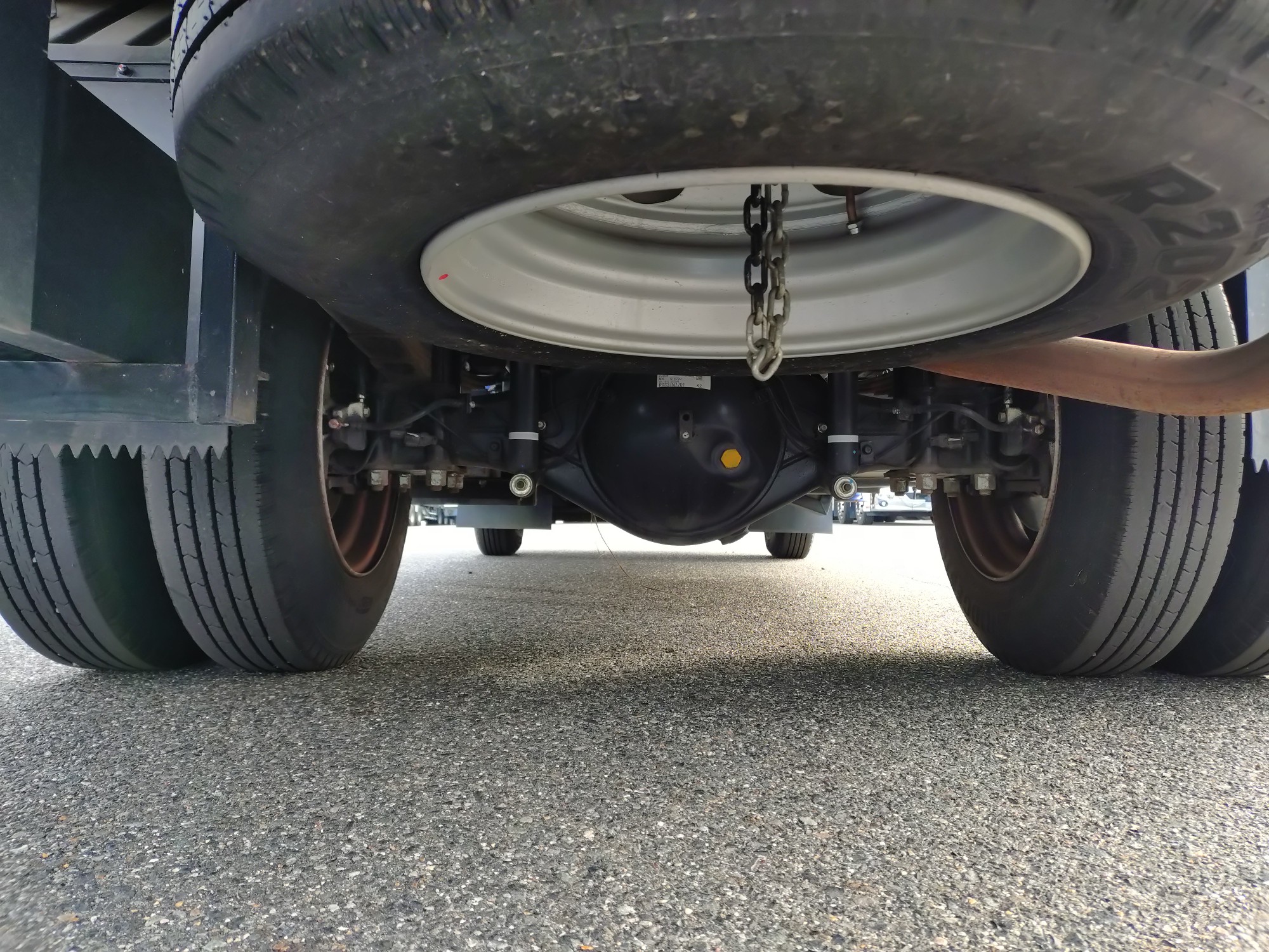 三菱　2.9t吊り　4段クレーン付